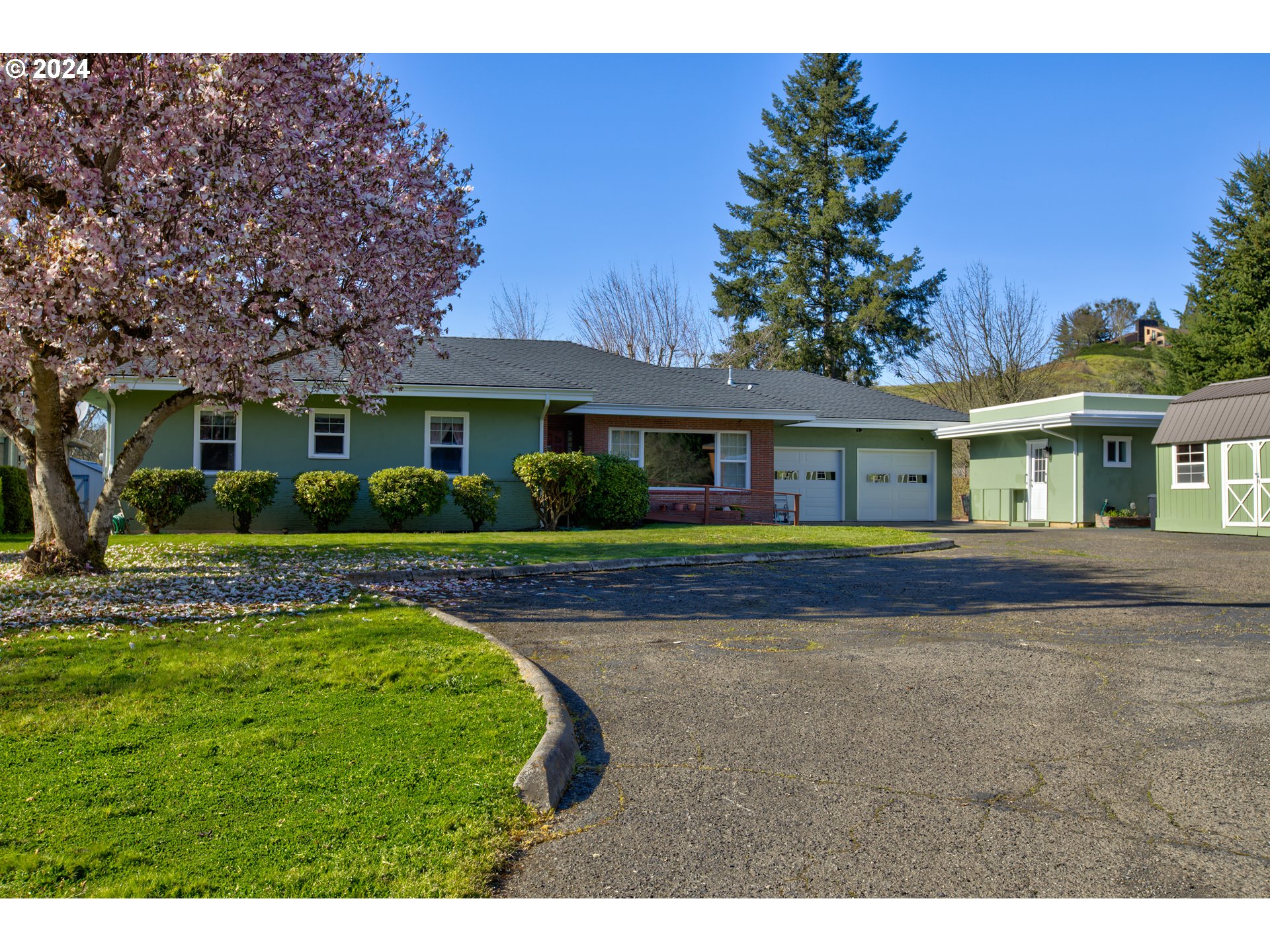374 PIONEER WAY, Winchester, OR 