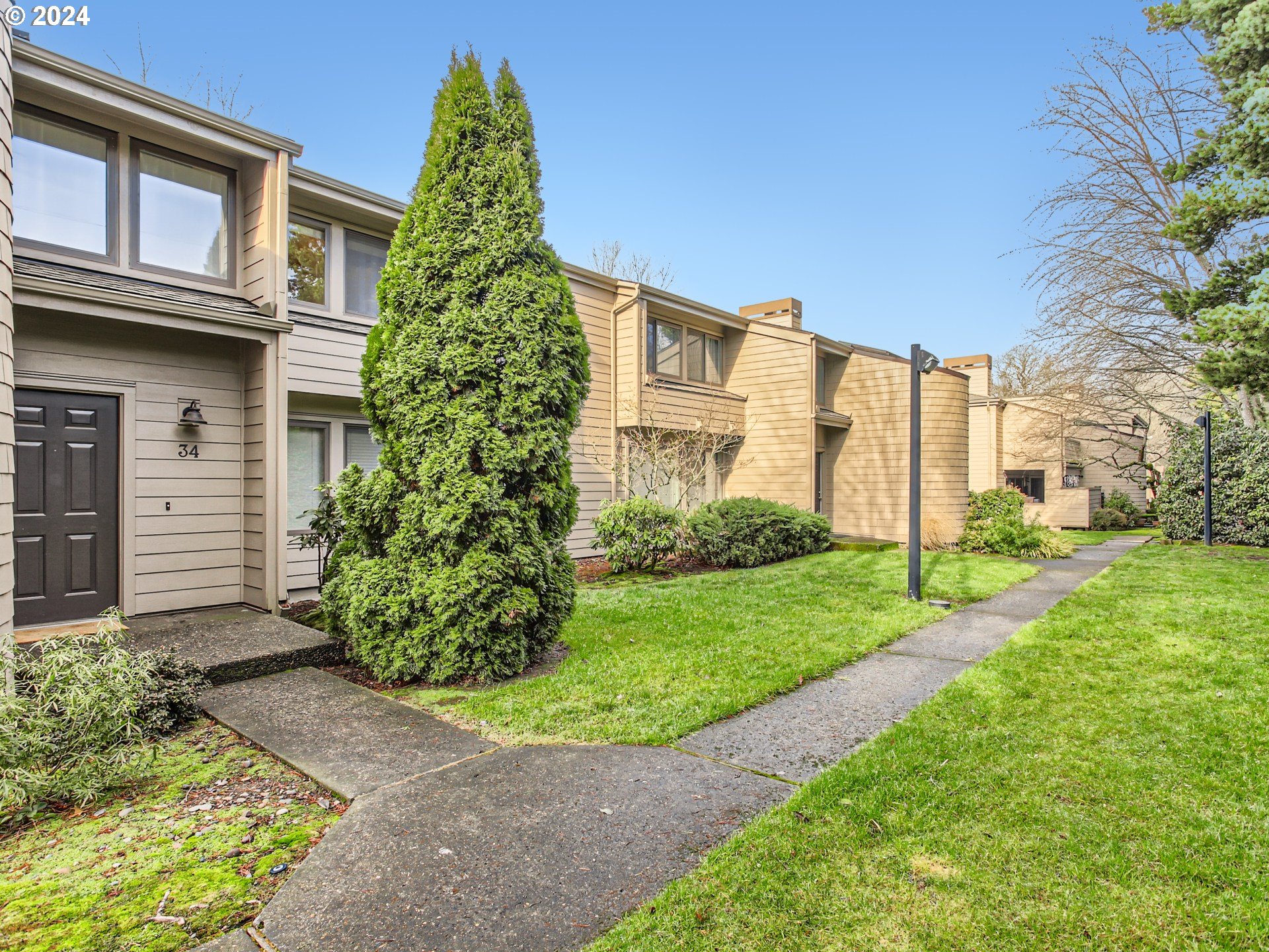 Photo #3: 24545599 Listing 