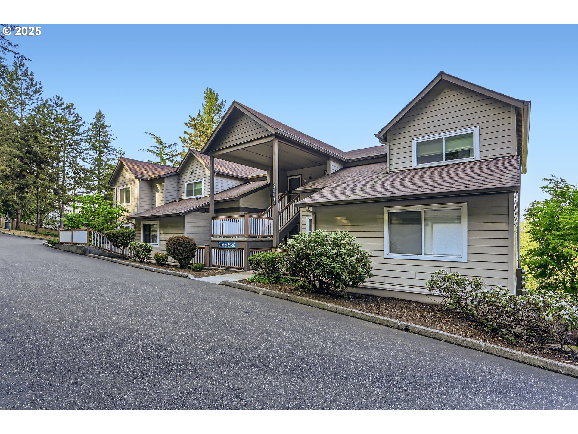 Photo #2: 245507934 Listing 