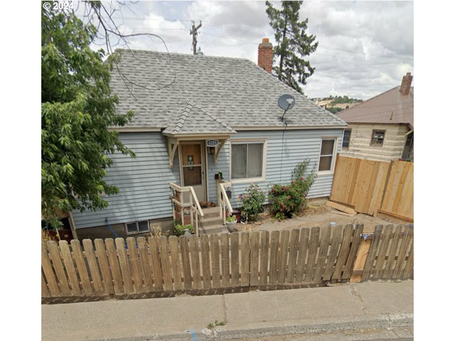 Photo of 1225 GOODWIN LN Pendleton OR 97801