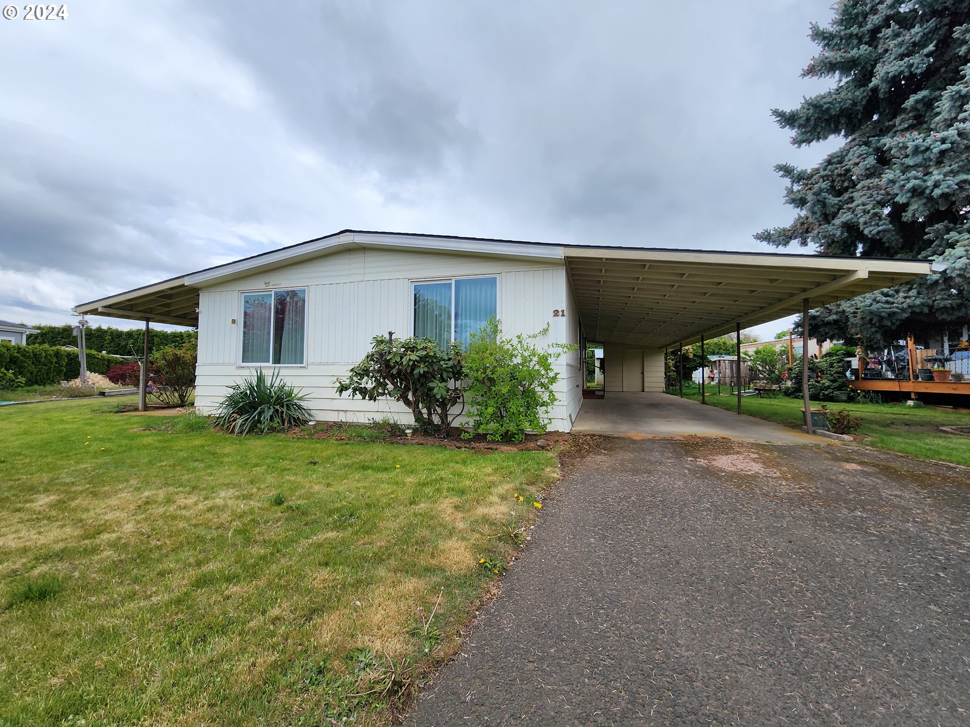 Photo of 1267 TUCKER RD Hood River OR 97031