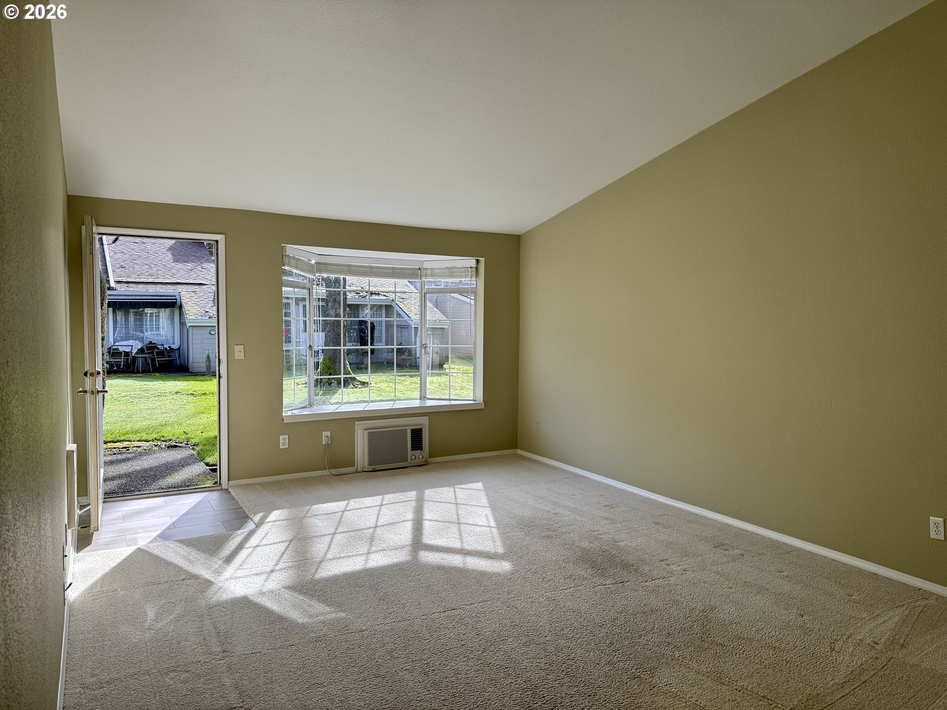 Photo #9: 245581265 Listing: Photo #9