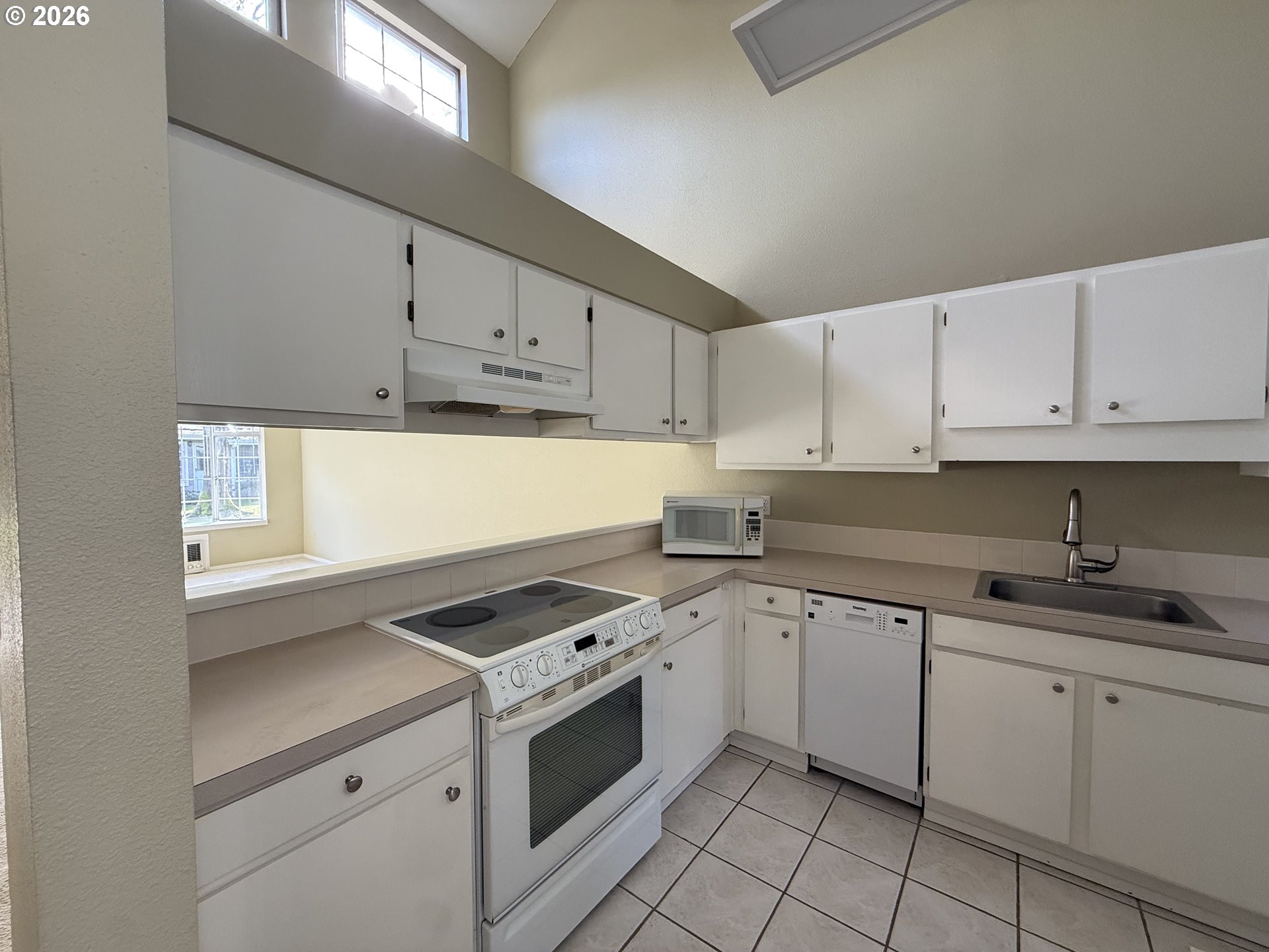 Photo #7: 245581265 Listing: Photo #7