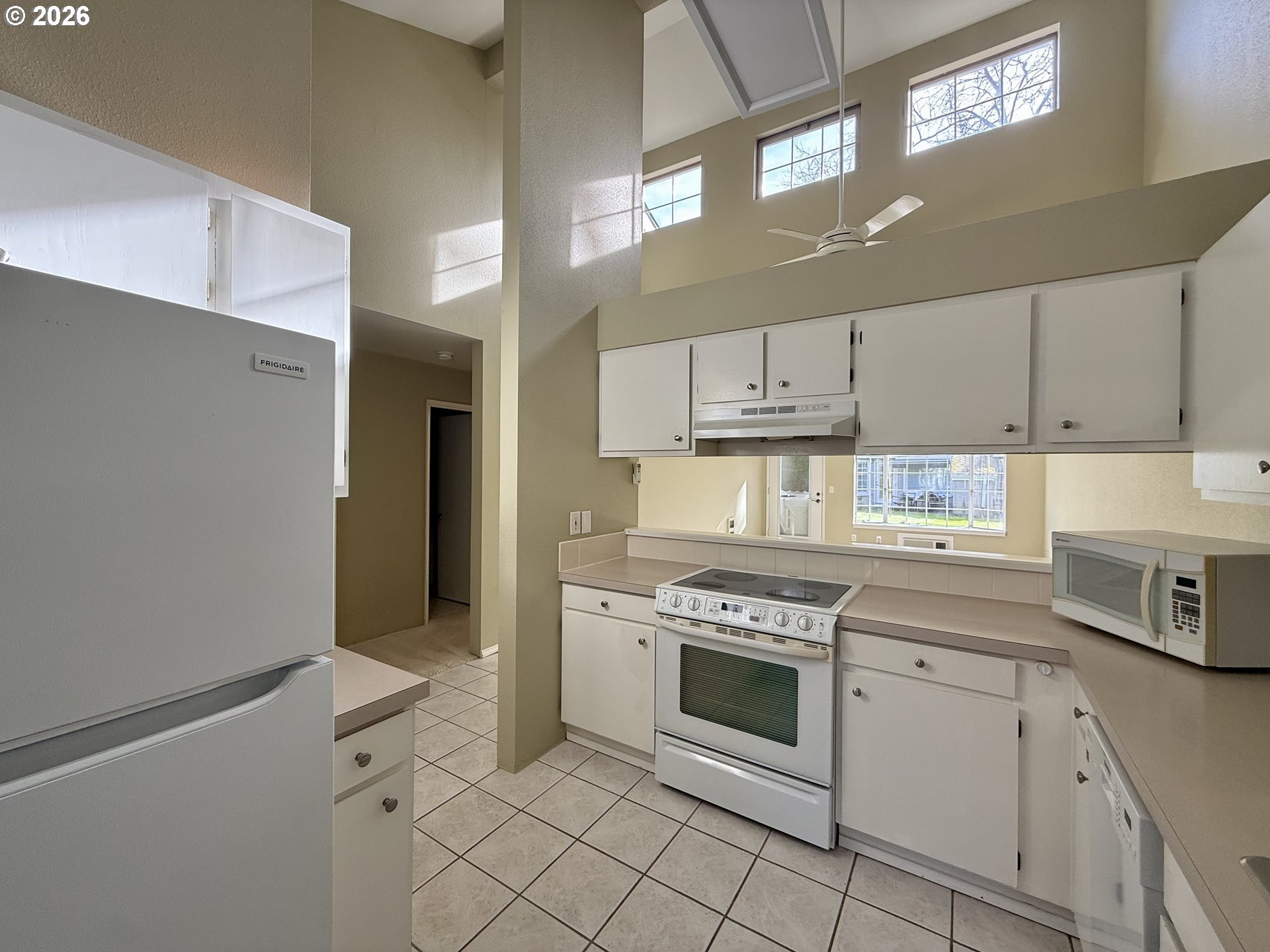 Photo #5: 245581265 Listing: Photo #5