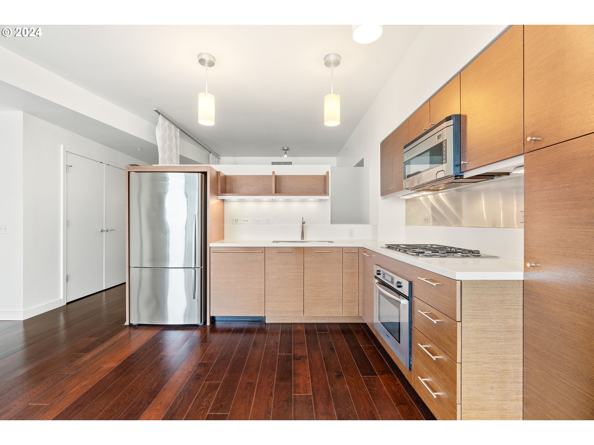 Photo #4: 24558737 Listing 