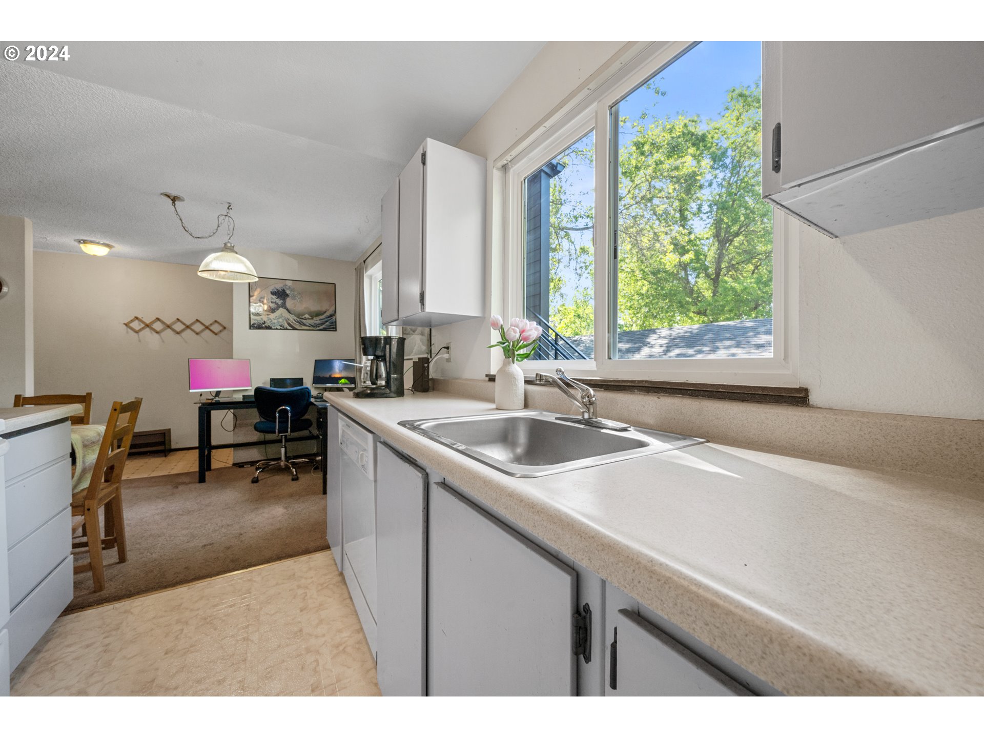 Photo #6: 24560697 Listing 