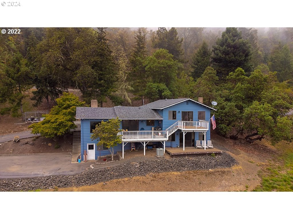 Photo of 781 BLACK OAK DR Roseburg OR 97471