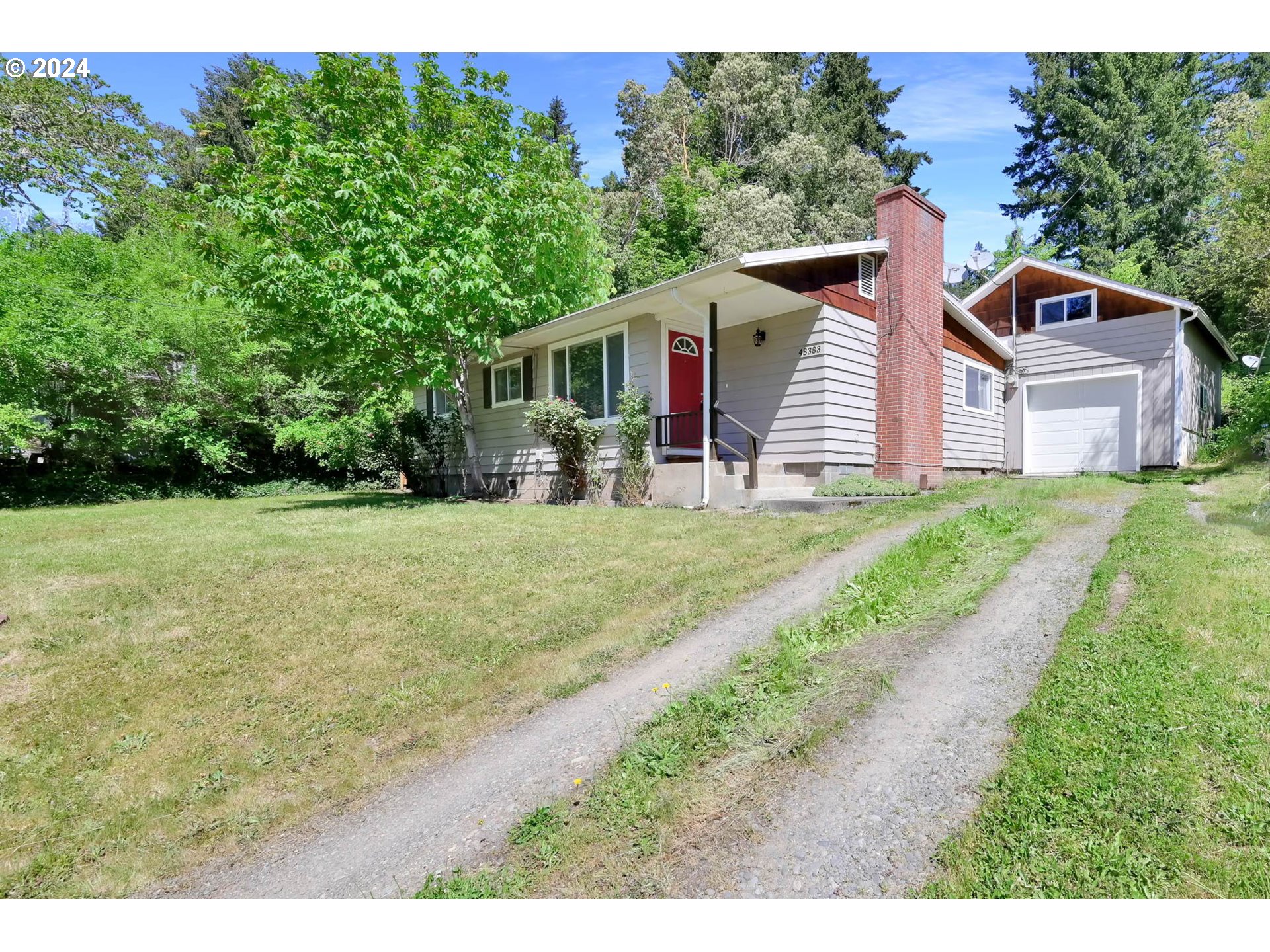 Photo of 48383 ROBERTS RD Oakridge OR 97463