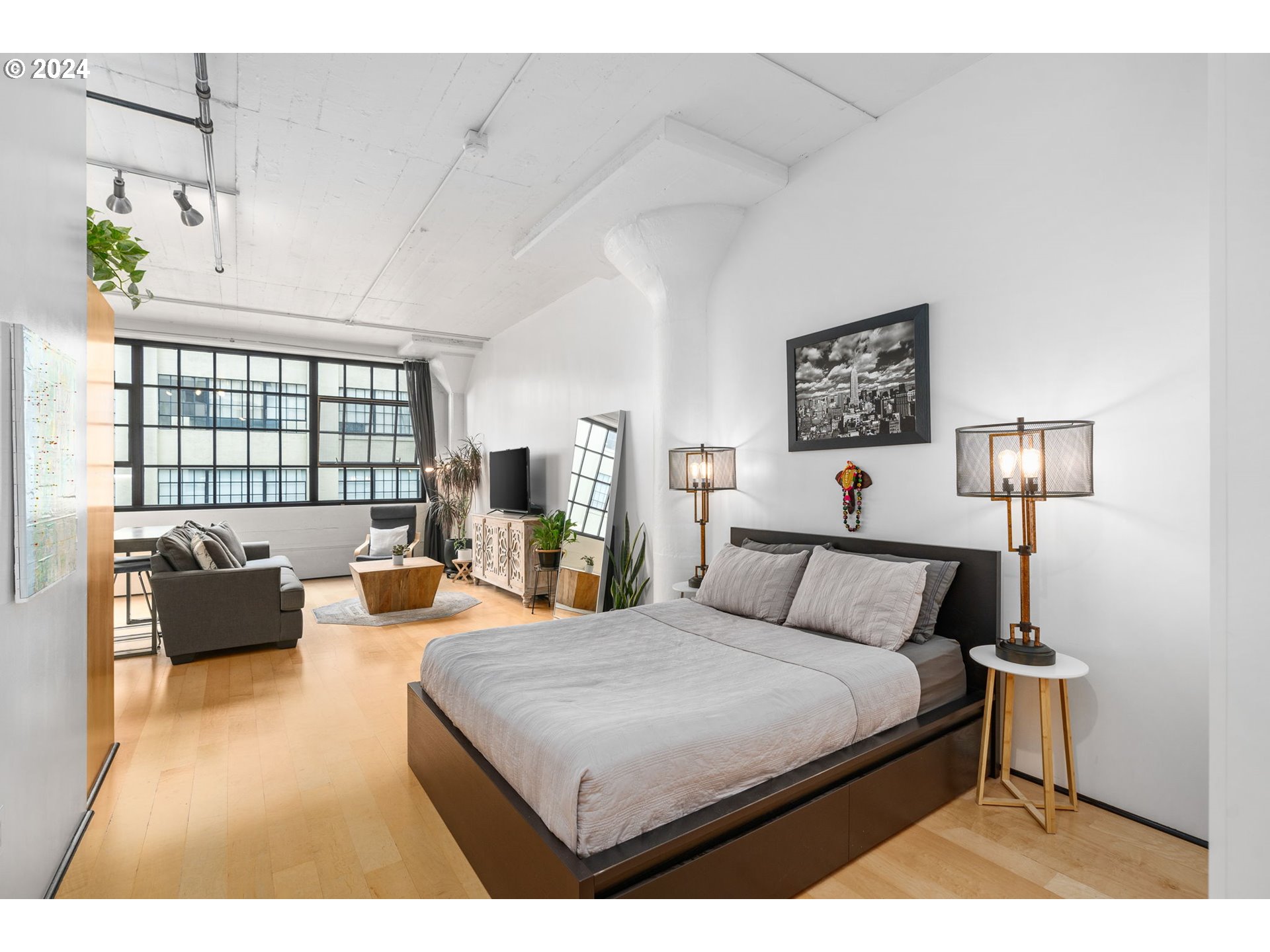 MLS: 24566307 Condo For Sale