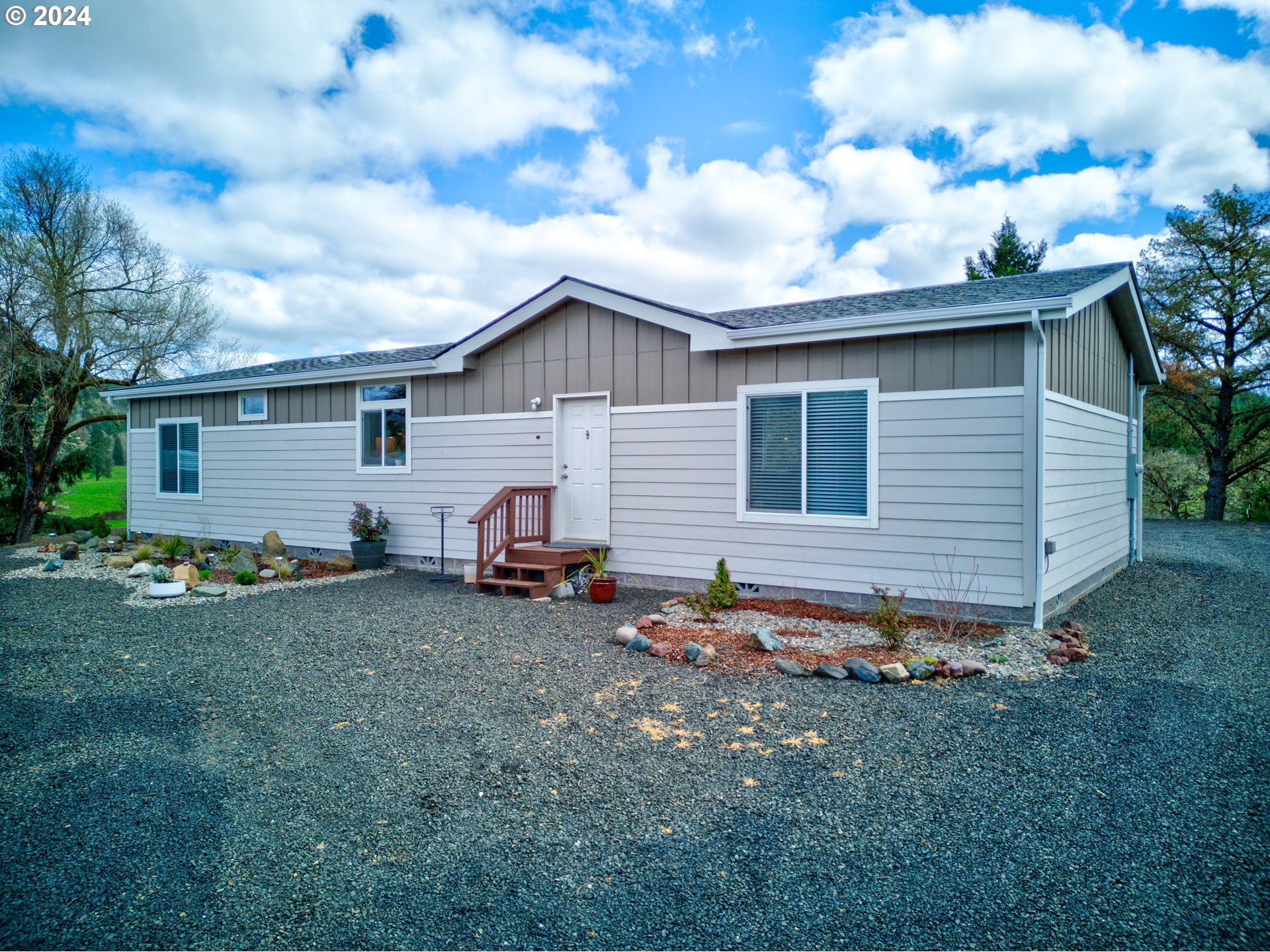 100 CRATER RD, Camas Valley, OR 