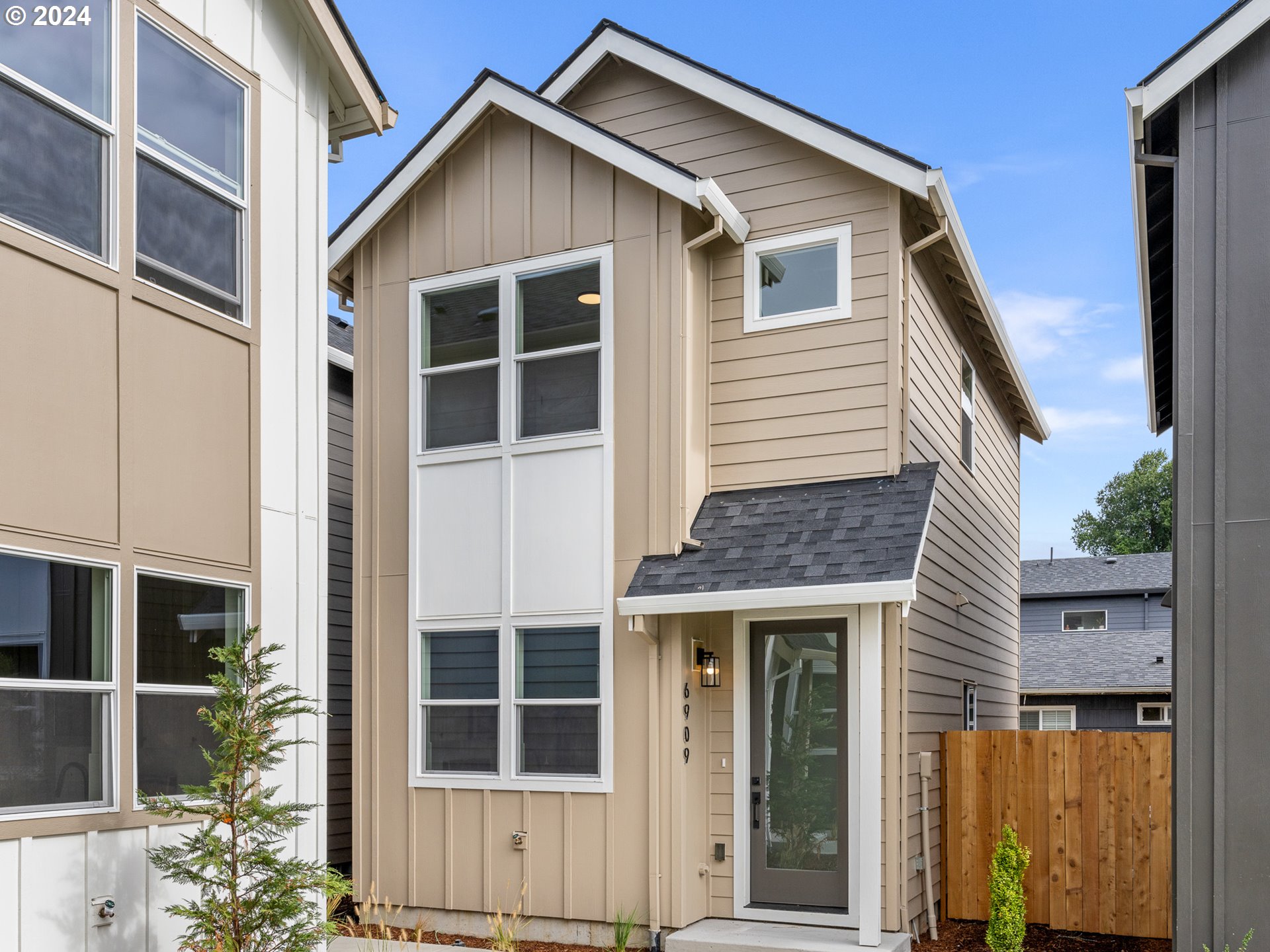 6909 N Bank ST, Portland, OR, 97203