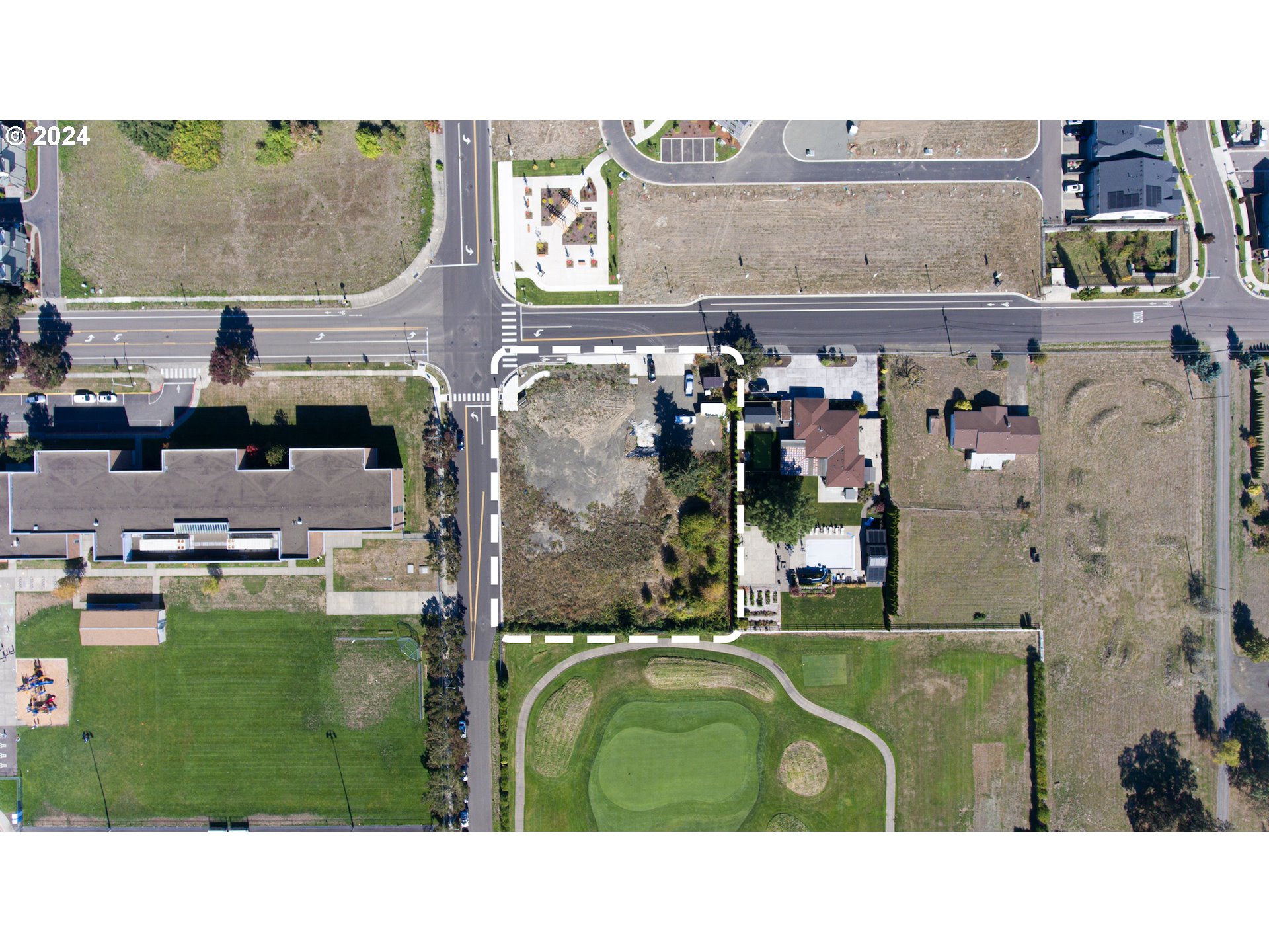 SE Davis RD, Hillsboro, OR, 97123