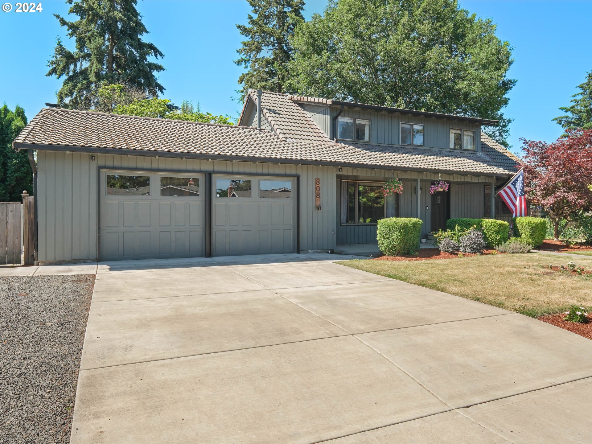 Photo of 808 BALDWIN DR Hillsboro OR 97124