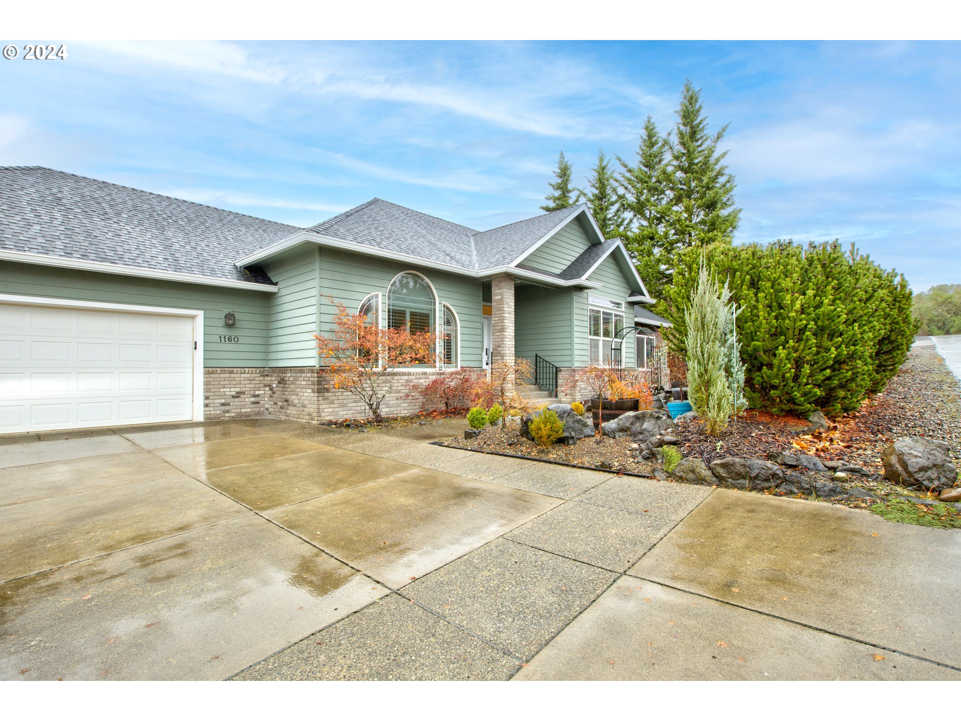 Photo of 1160 GRANITE RIDGE ST Roseburg OR 97470