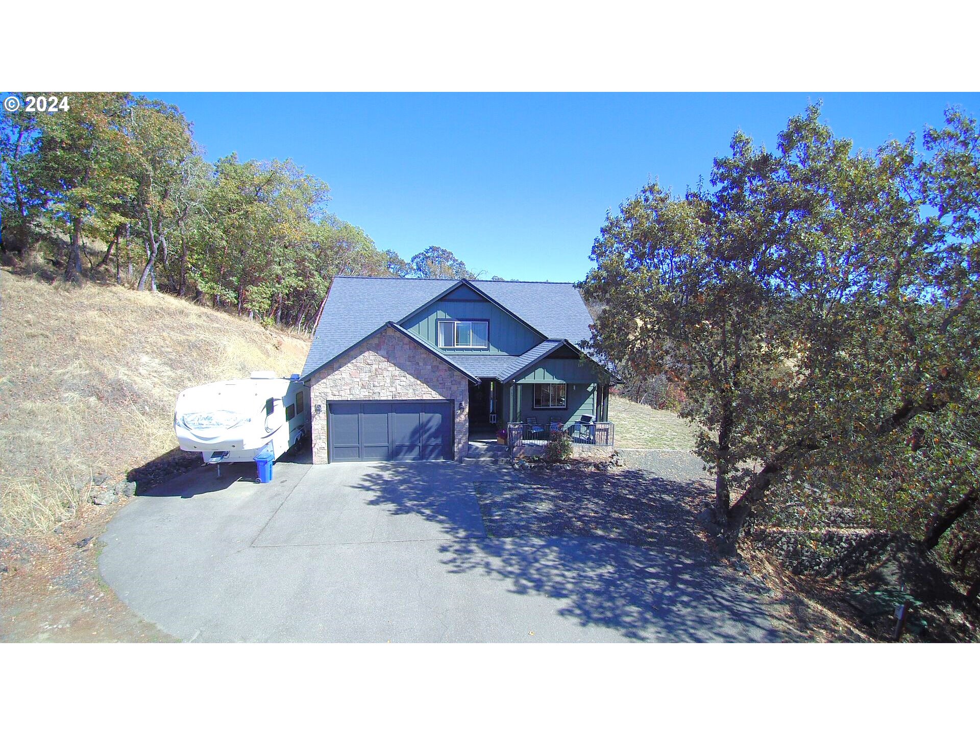 Photo of 485 HAGLE LN Roseburg OR 97470