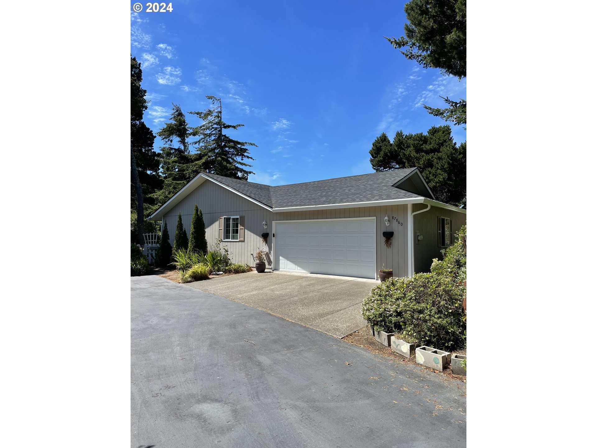 Photo of 87860 Limpit LN Florence OR 97439