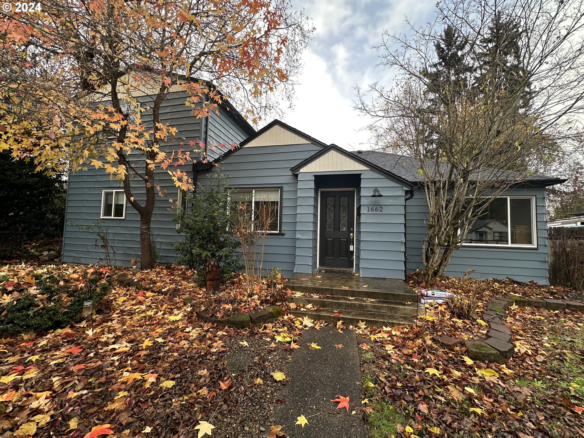 Photo of 1662 CATHERINE AVE Roseburg OR 97471