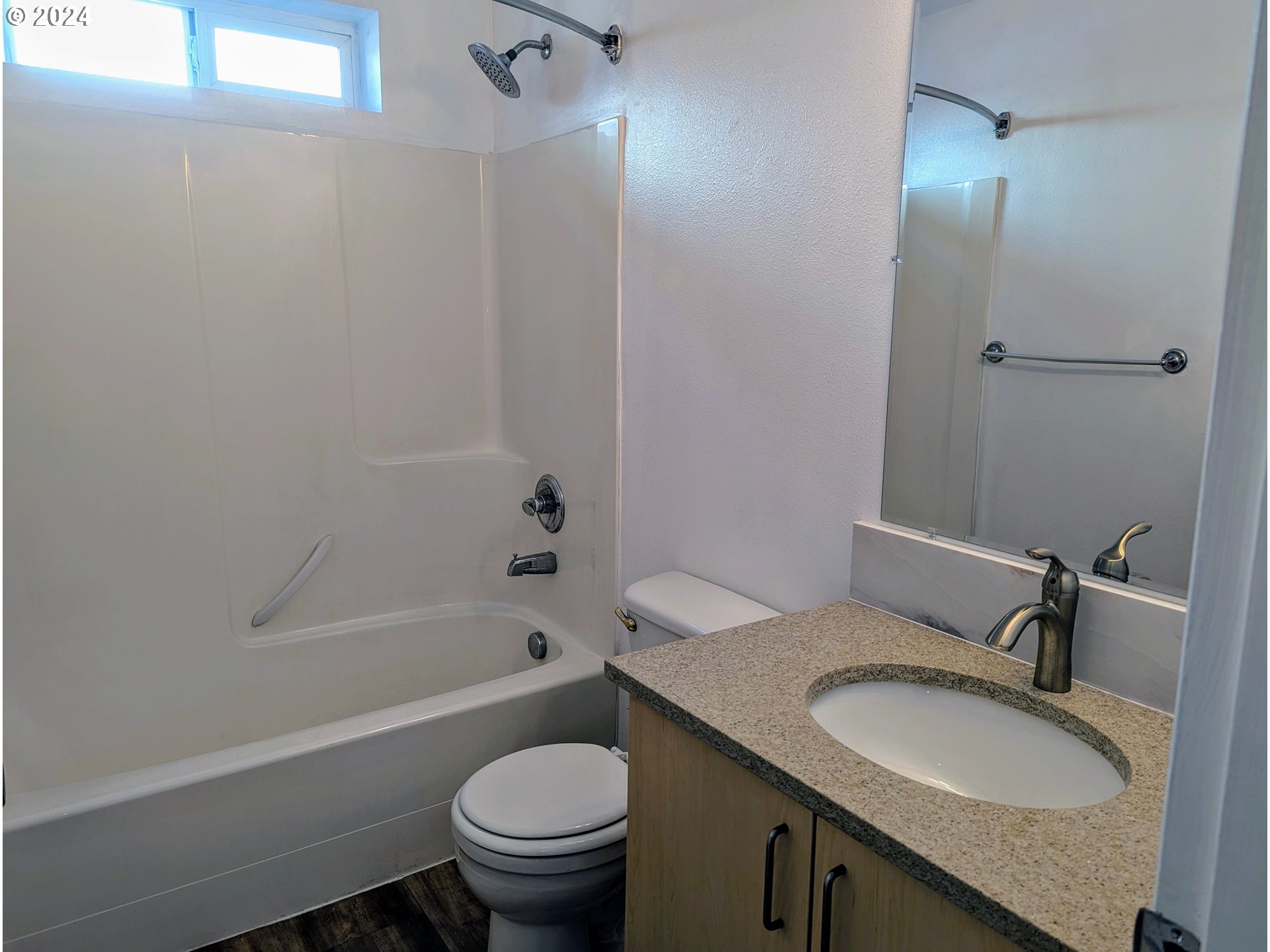 Photo #11: 24586331 Listing 