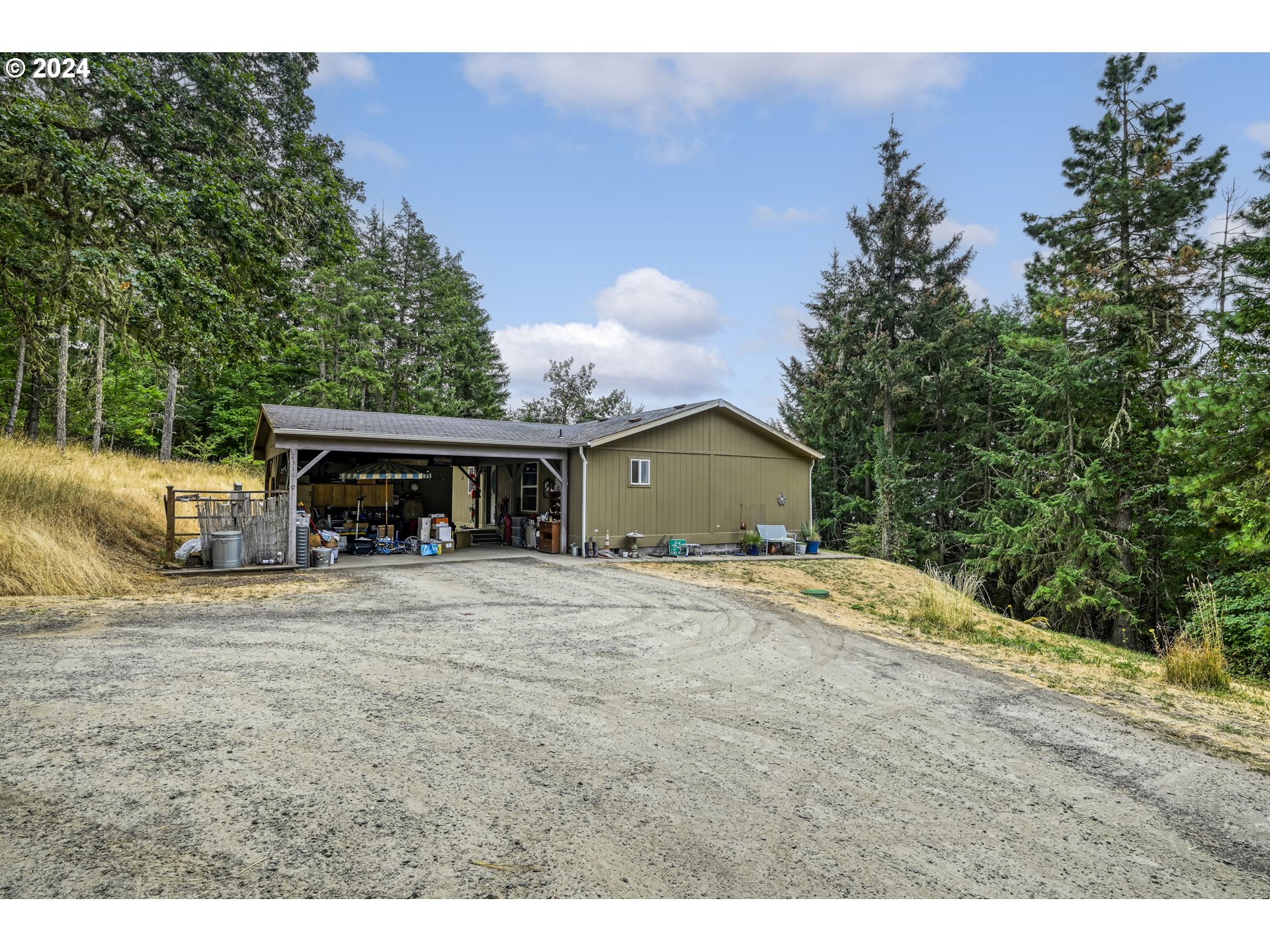 Photo of 31610 GLENFIDDICH WAY Eugene OR 97405