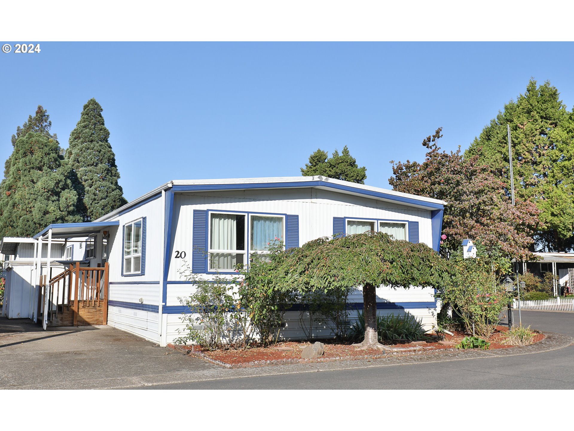 Photo of 1800 LAKEWOOD CT Eugene OR 97402