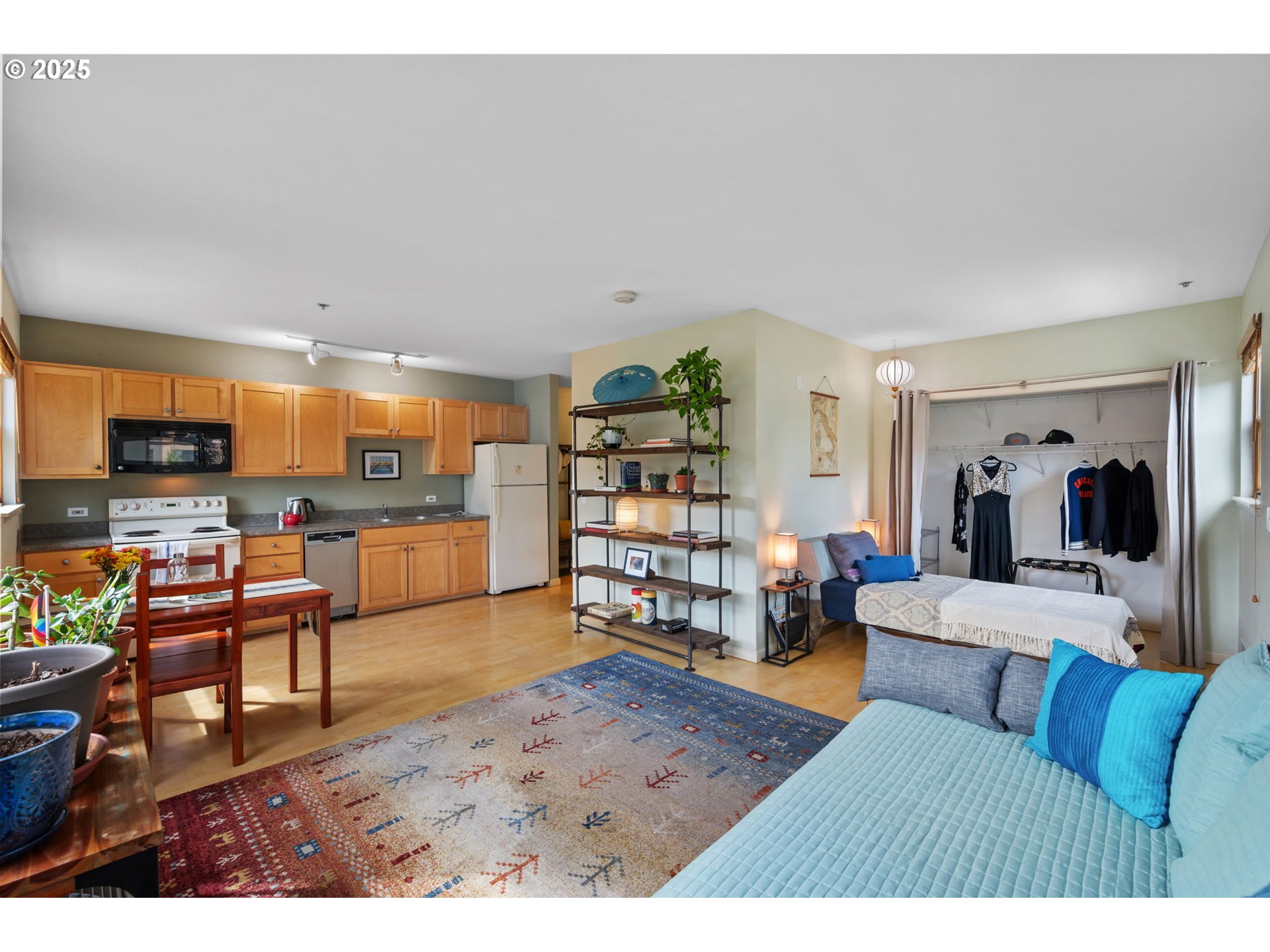 Photo #11: 245941389 Listing: Photo #11