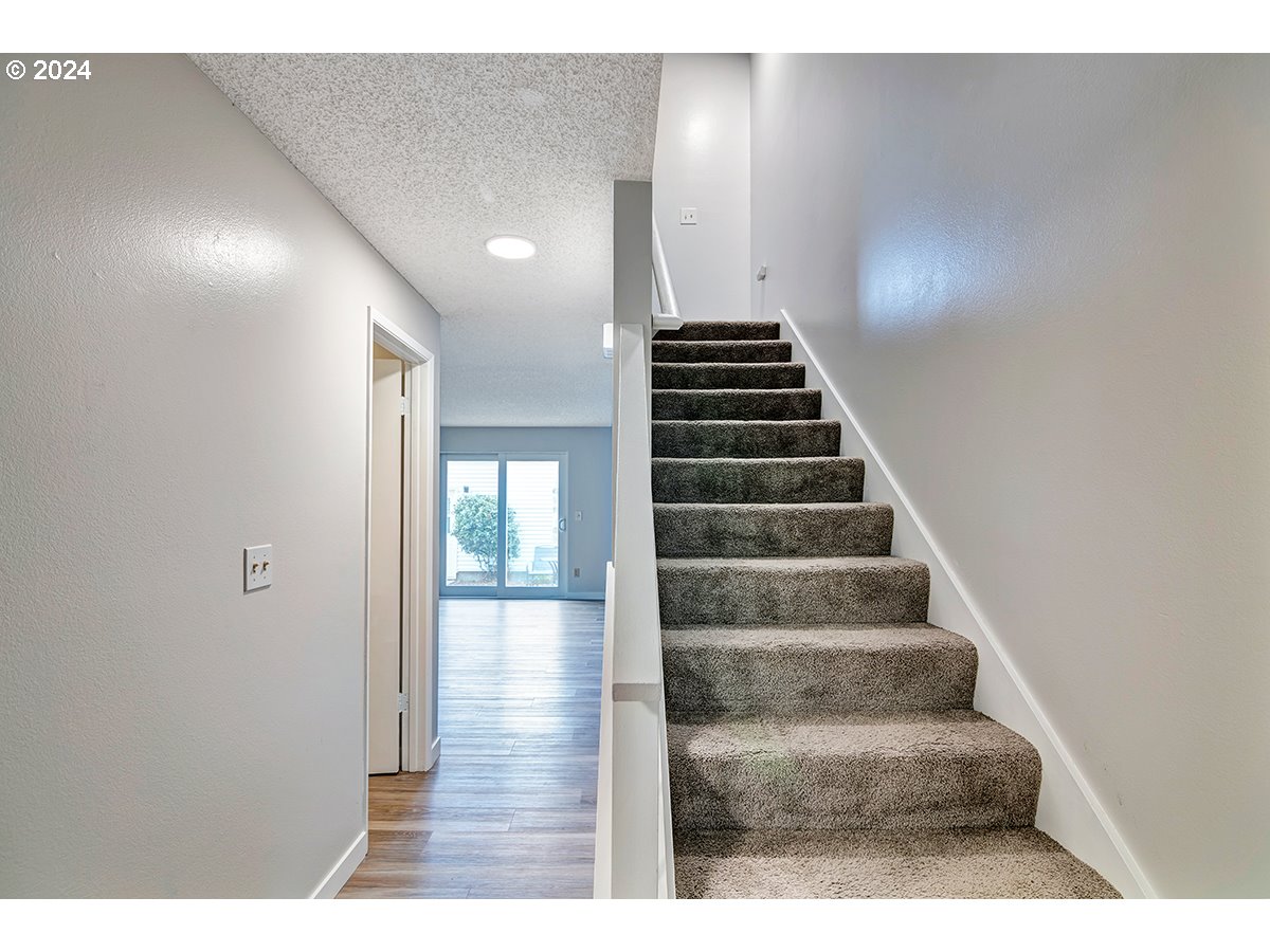 Photo #2: 24594595 Listing 