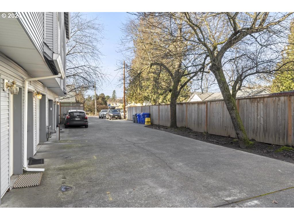 Photo #5: 24595057 Listing 
