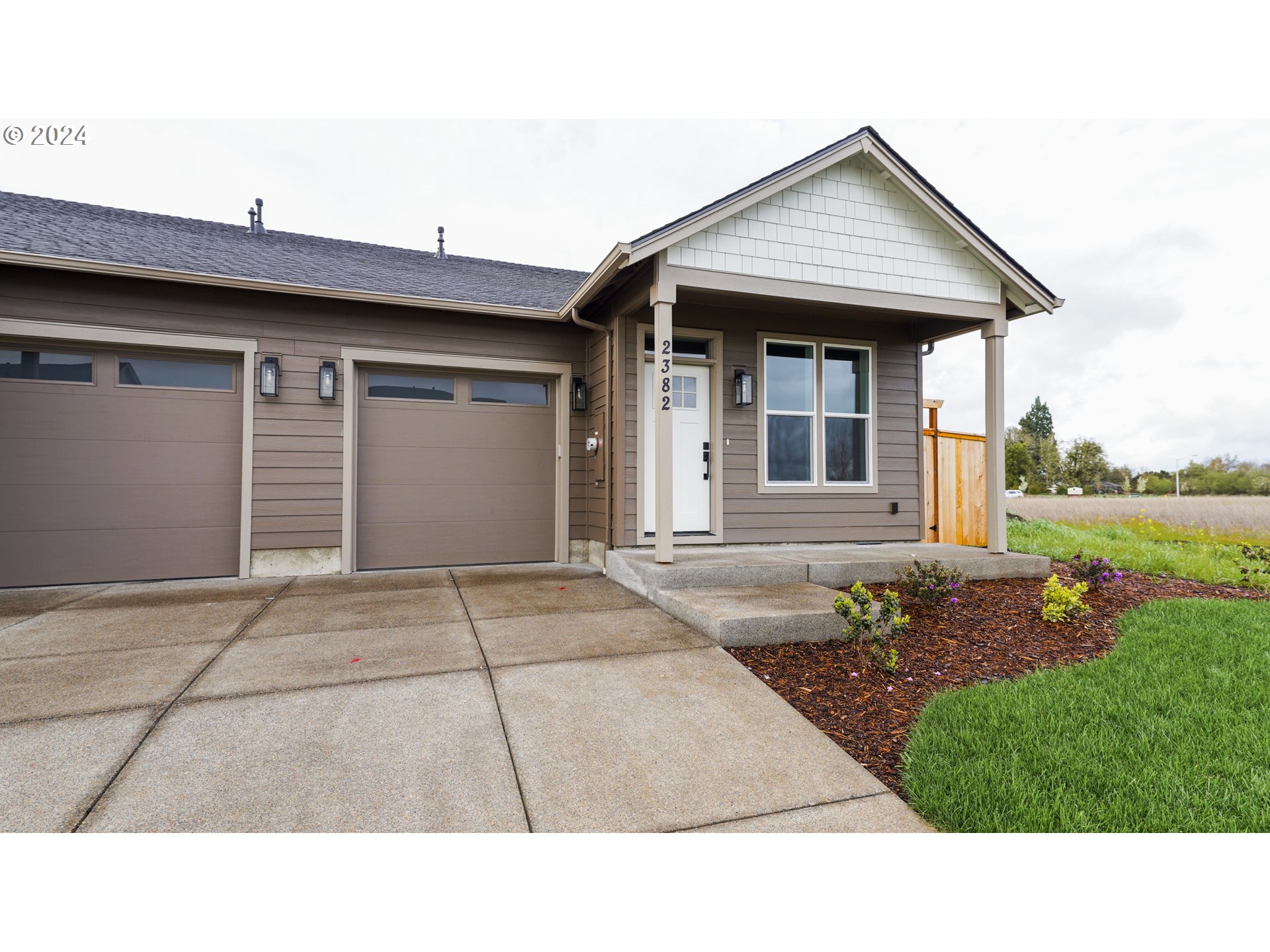 2382 W 9th AVE, Junction City, OR 