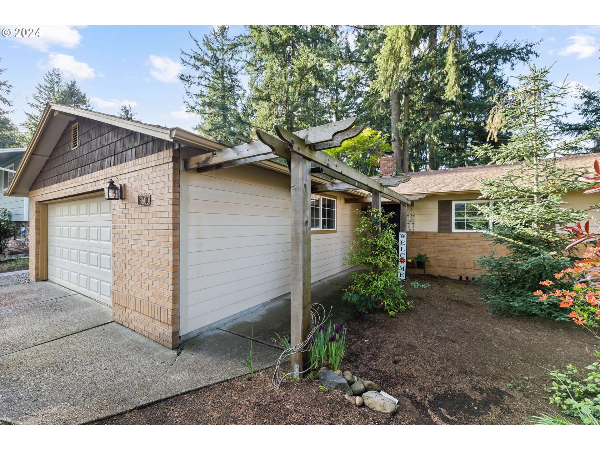 15600 NE 42nd St, Vancouver, WA 98682