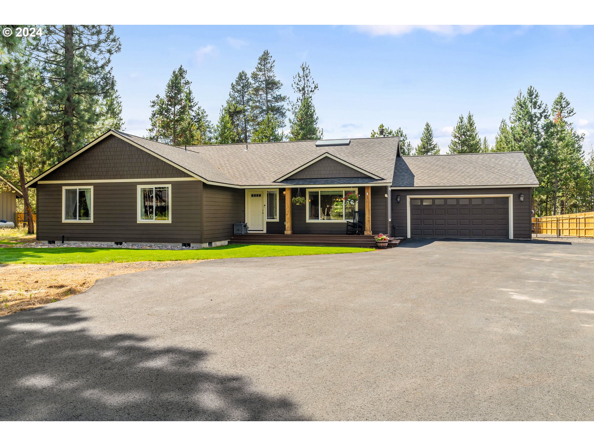 Photo of 56249 BUFFLEHEAD RD Bend OR 97707