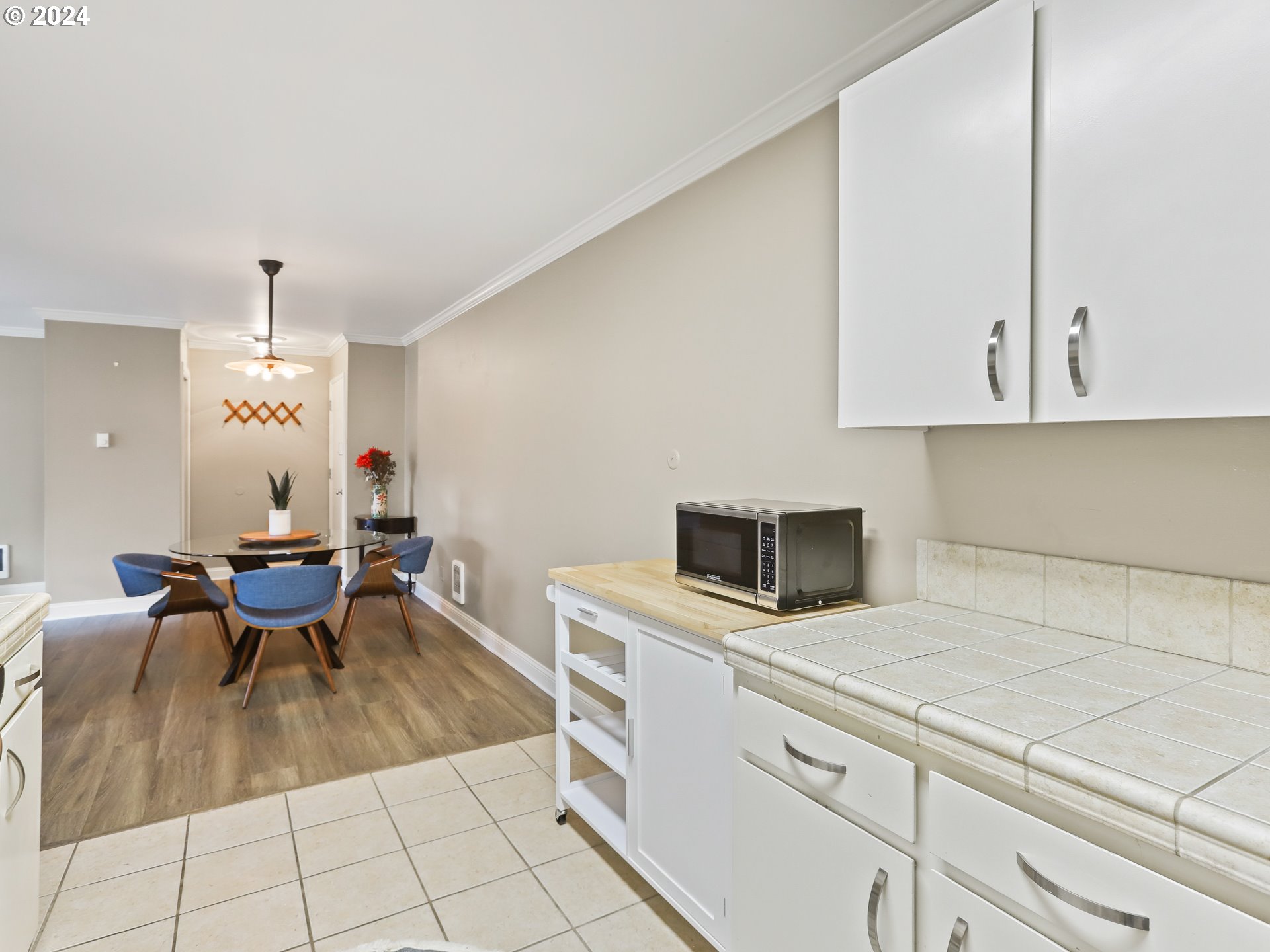 Photo #6: 24615818 Listing 