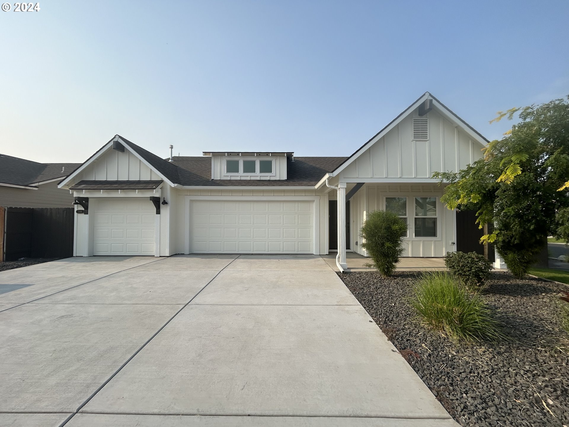 Photo of 506 LEGACY AVE Hermiston OR 97838