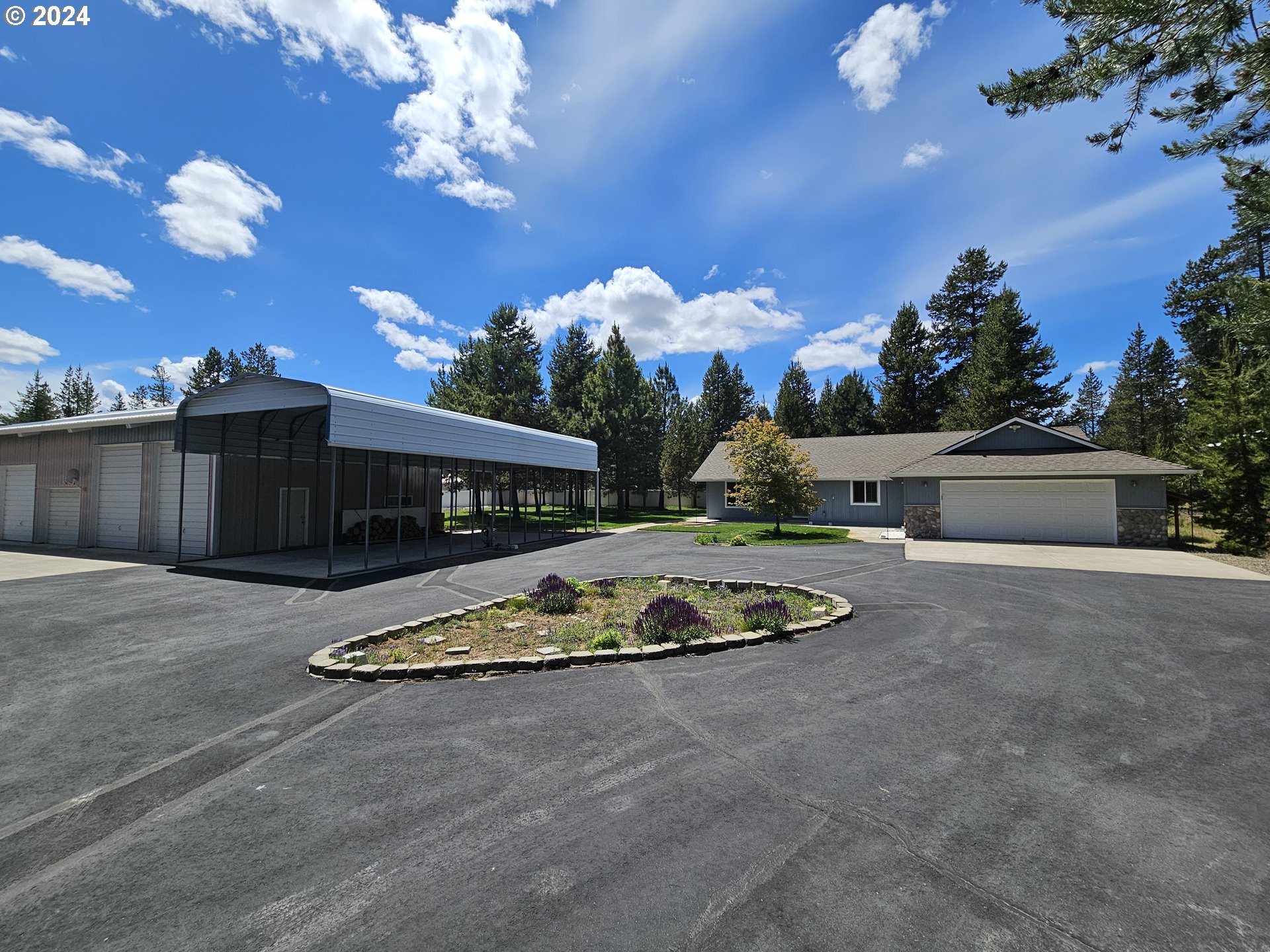 Photo of 52535 DEER FIELD DR La Pine OR 97739