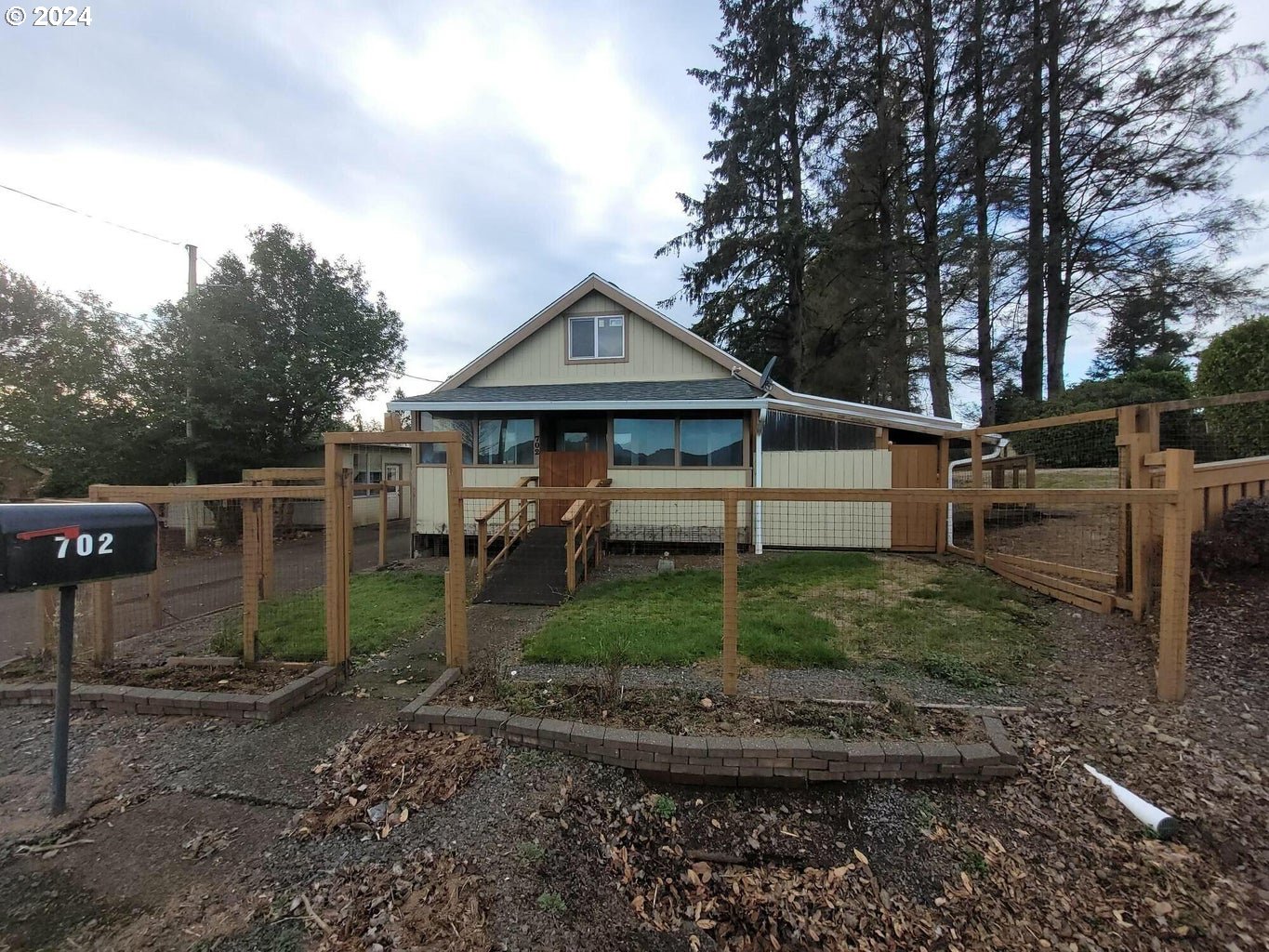 702 MAROLF LOOP RD, Tillamook, OR 97141