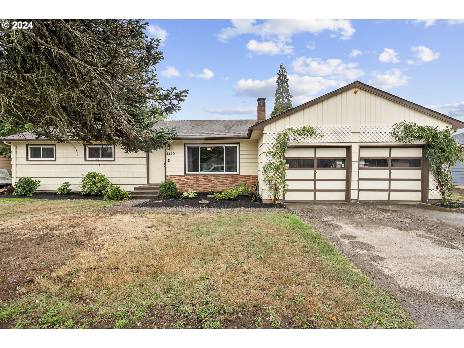 Photo of 2550 WOODDALE AVE Salem OR 97301