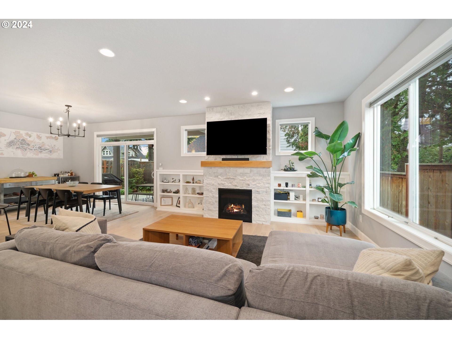Photo #5: 24623963 Listing 