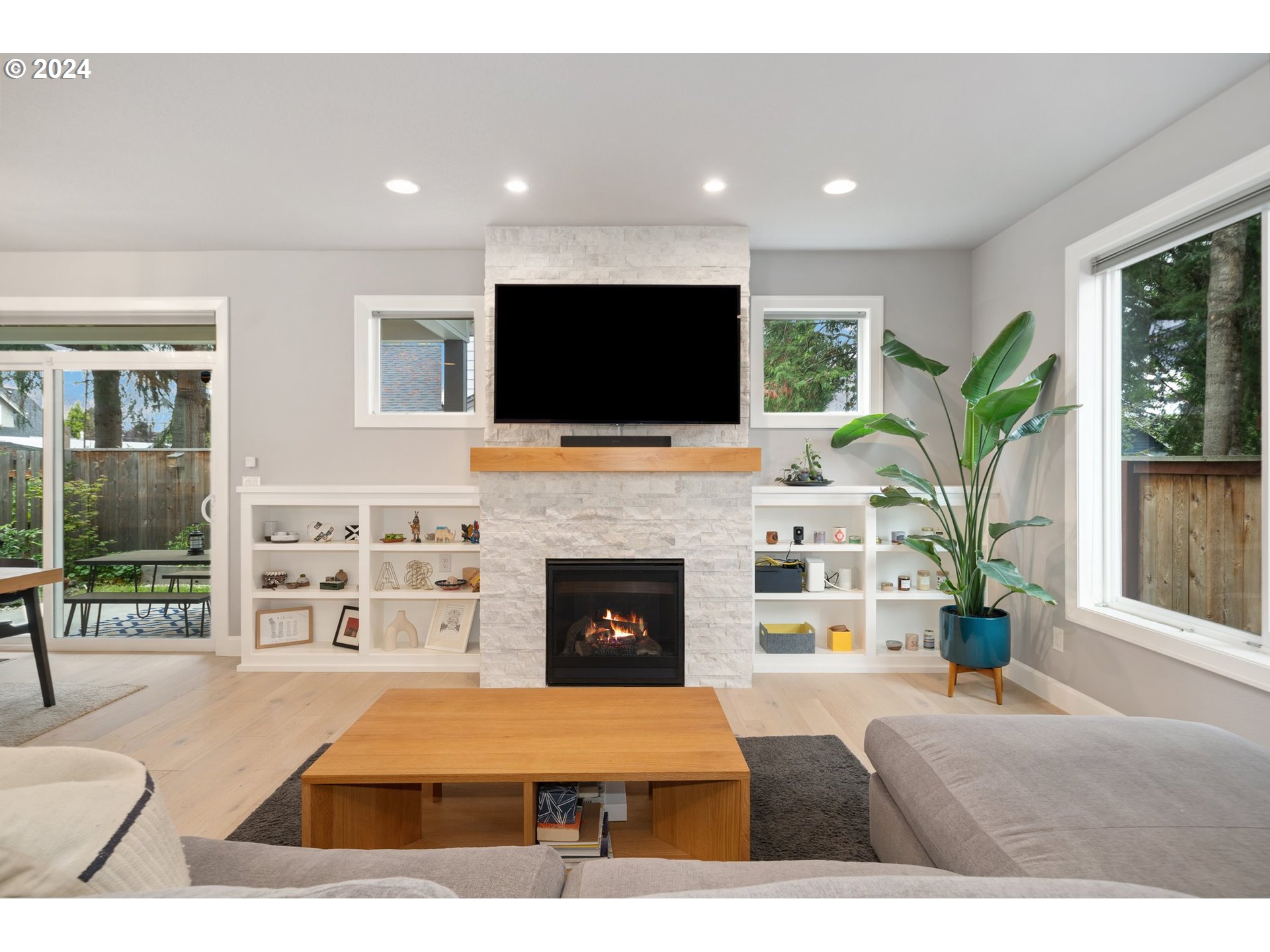 Photo #4: 24623963 Listing 