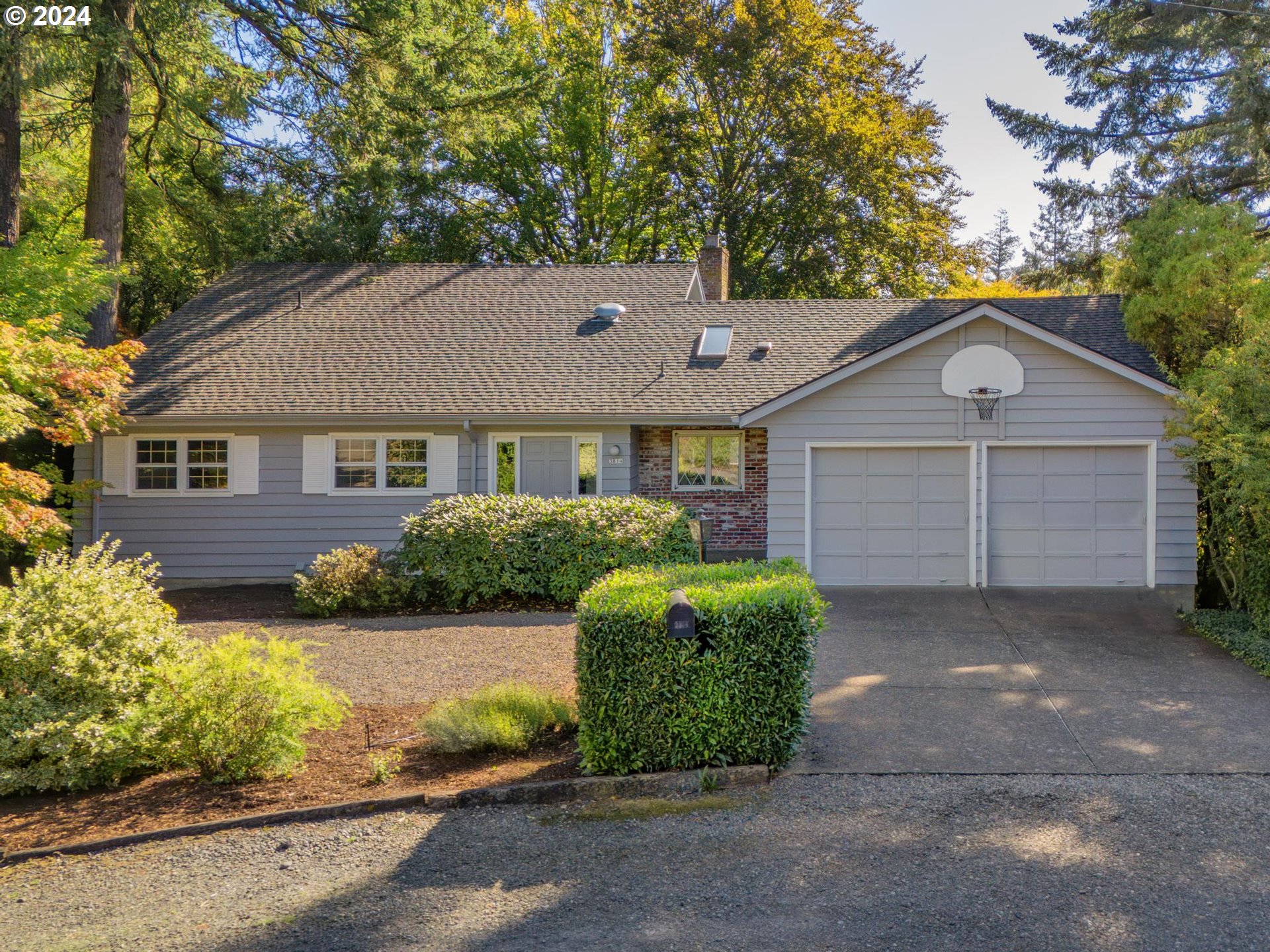 Photo of 3814 BRIDLEMILE LN Portland OR 97221