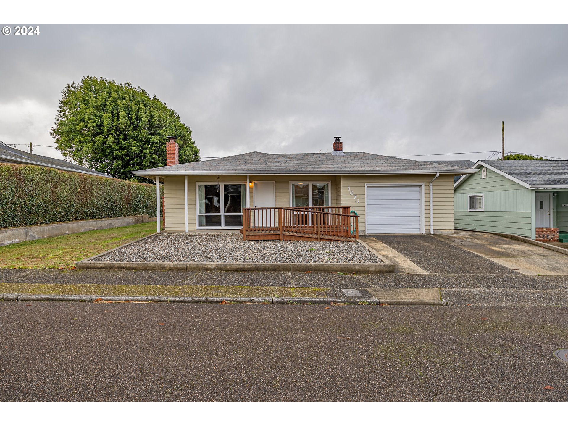 Photo of 1670 GRANT ST North Bend OR 97459