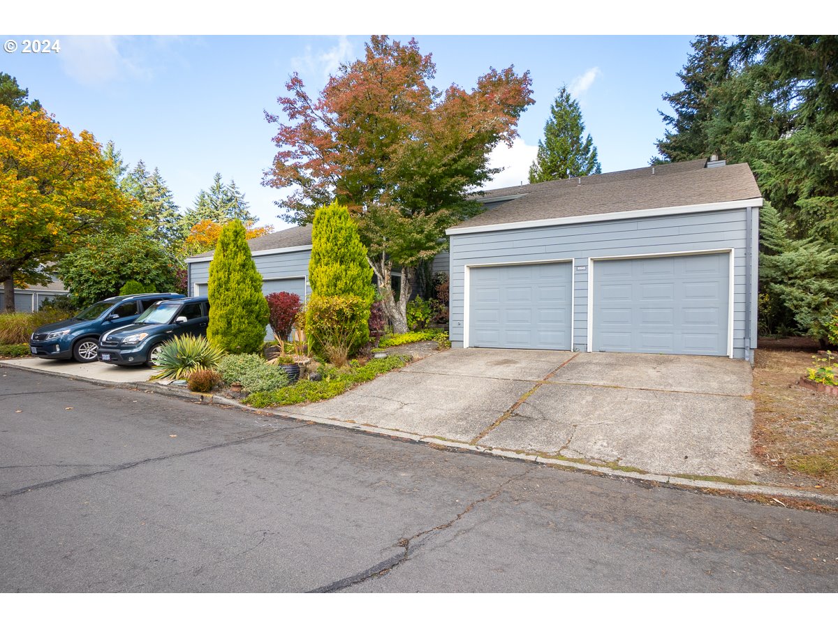 Photo of 10545 DEL MONTE DR Portland OR 97224