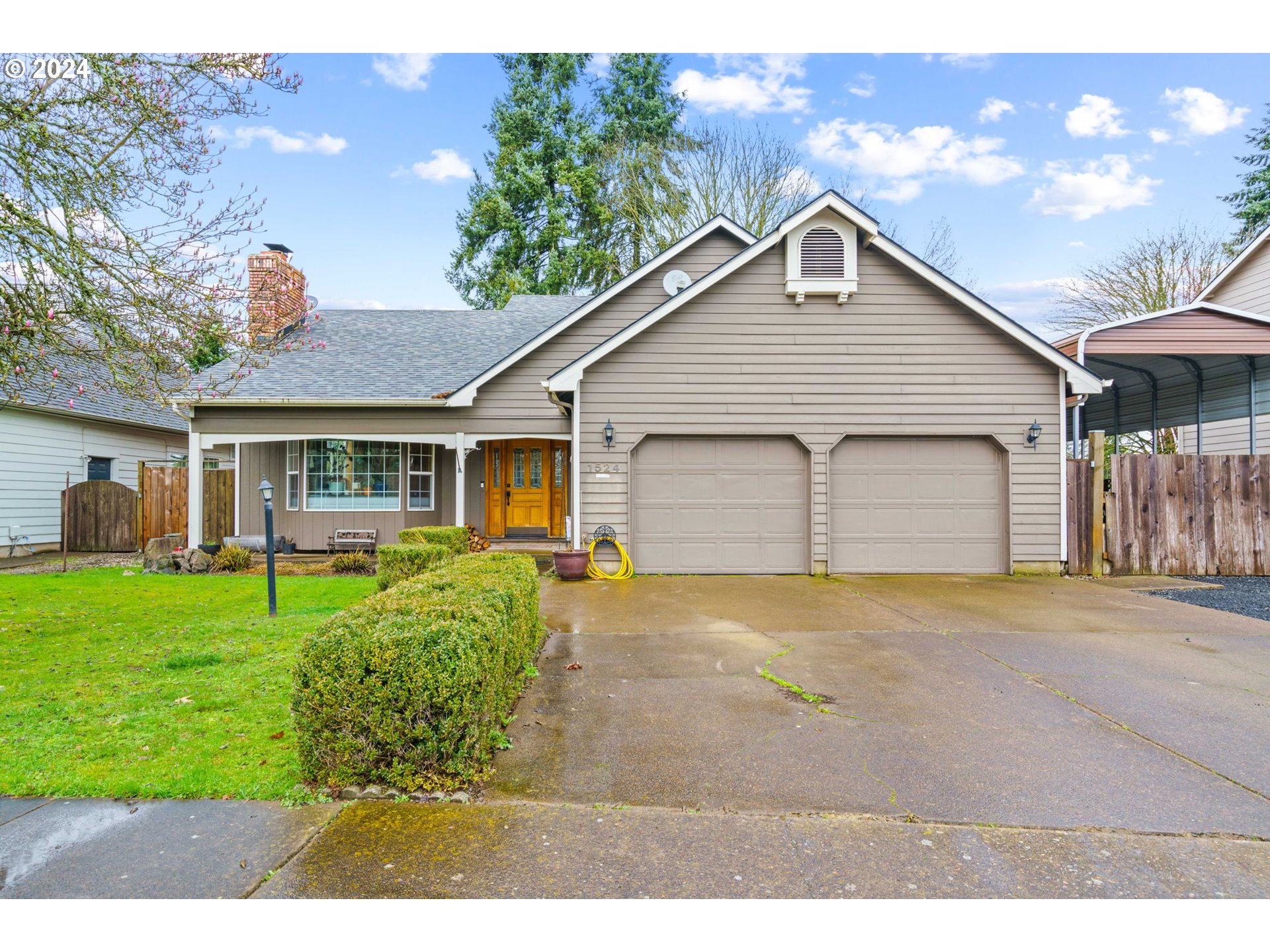 1524 W 13TH AVE, Junction City, OR 