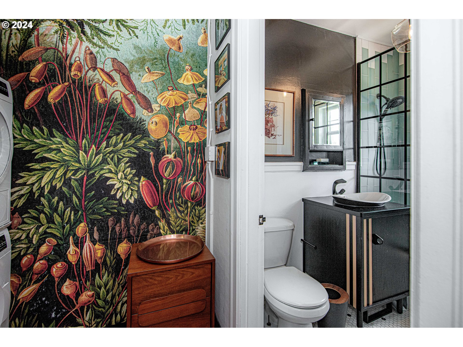 Photo #5: 24630391 Listing 