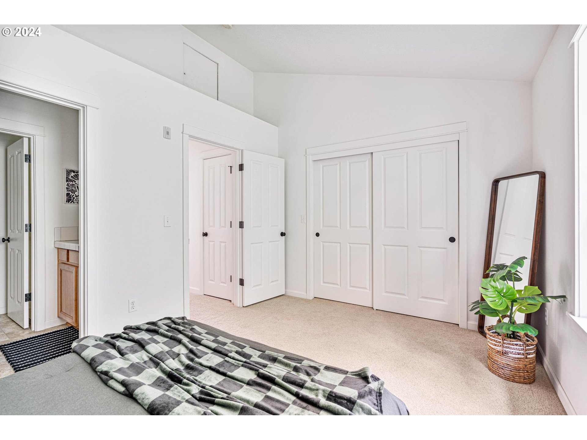 Photo #6: 24638503 Listing 