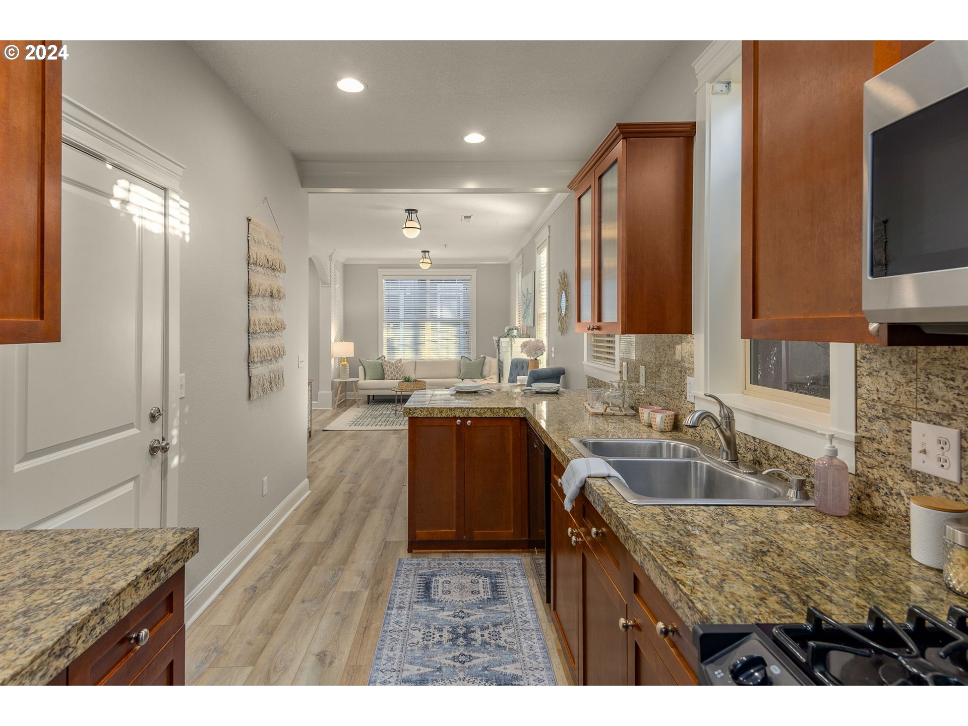 Photo #3: 24640081 Listing 