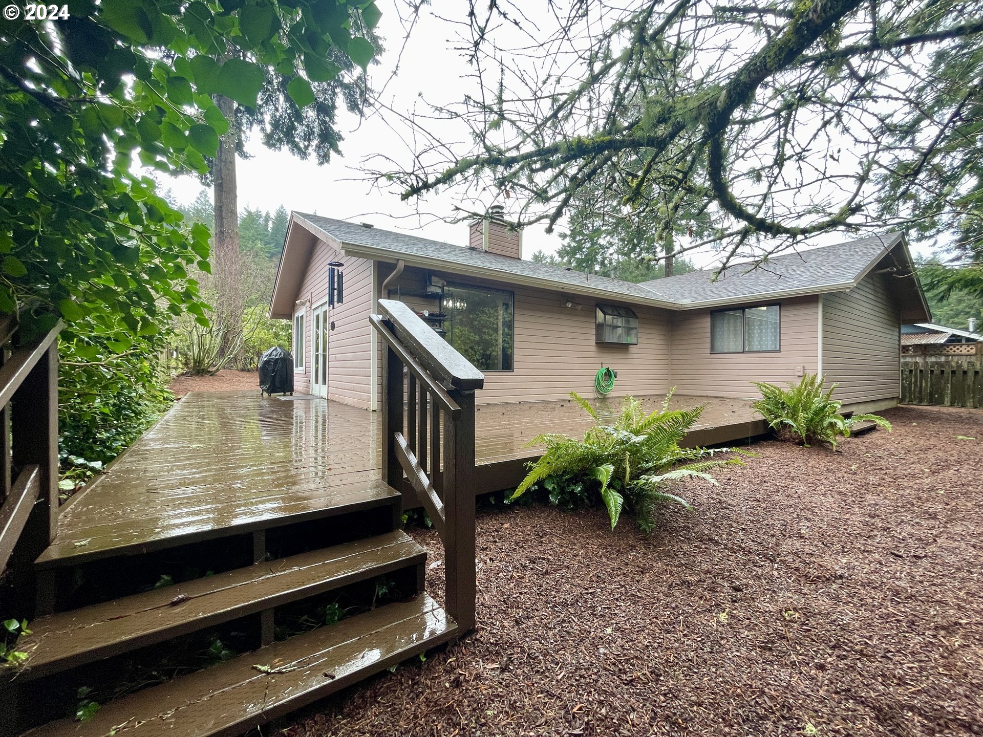 2085 TIMBERLINE DR, Coos Bay, OR 