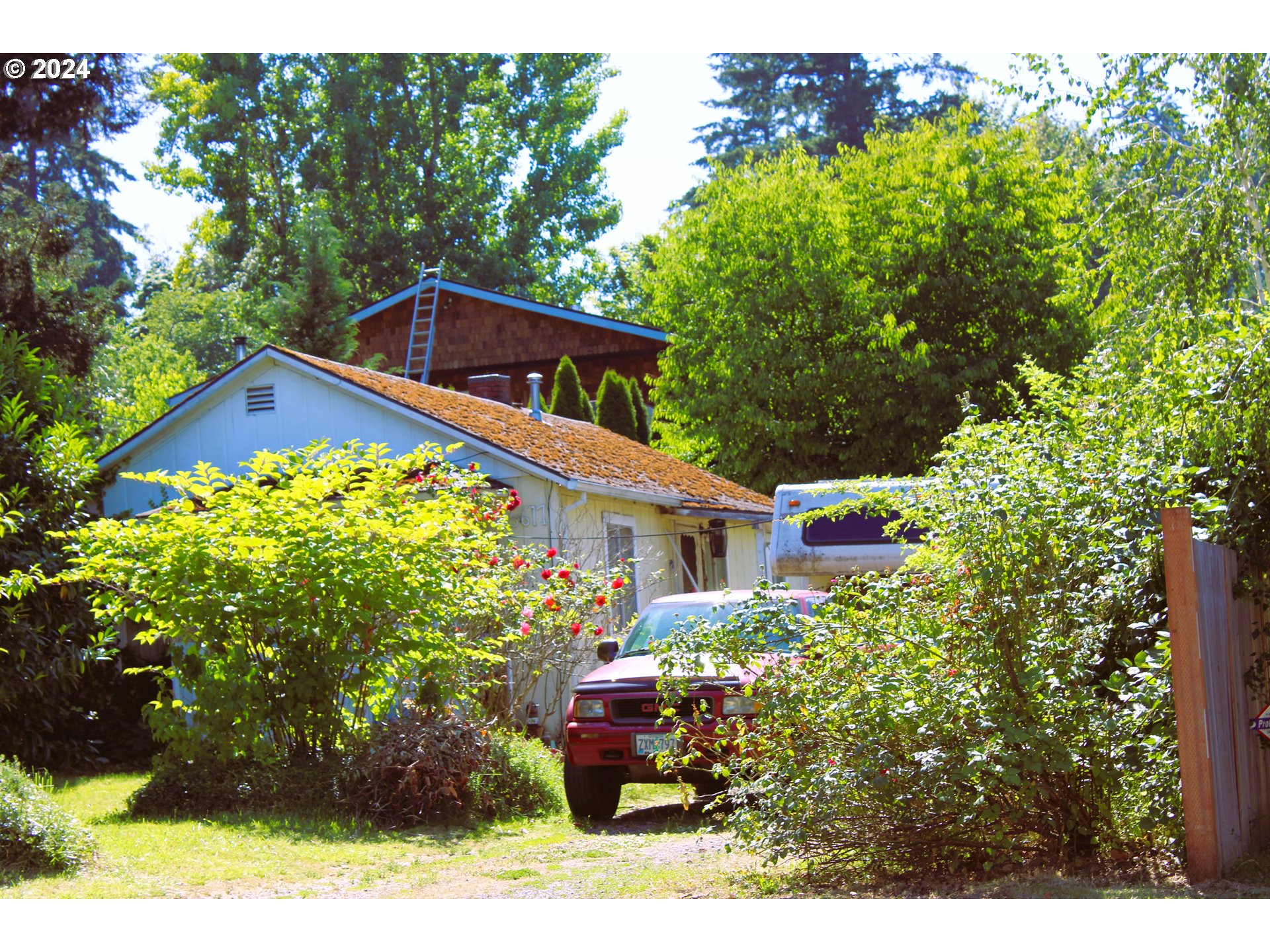 Photo of 16617 WEBSTER RD Milwaukie OR 97267