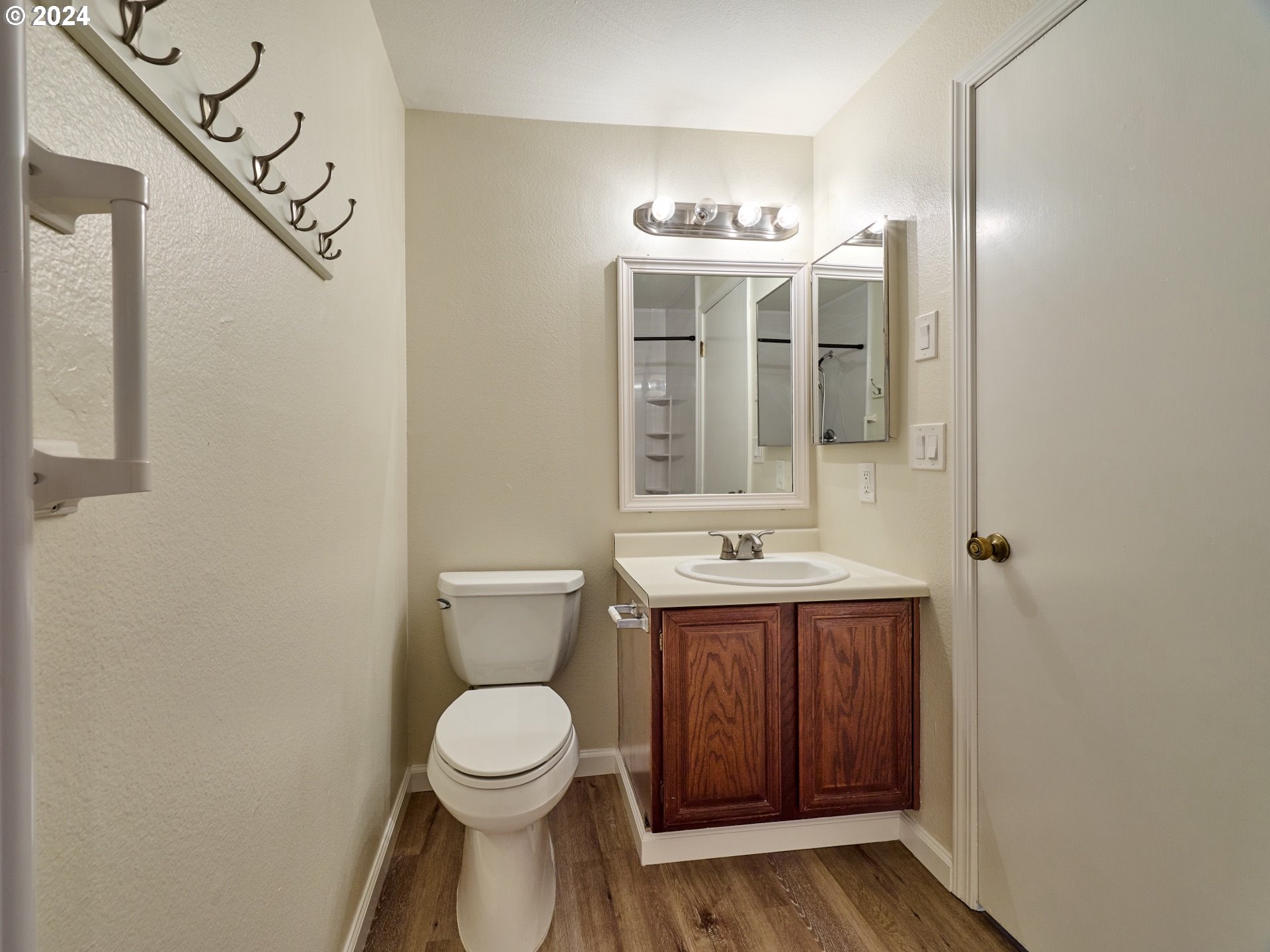 Photo #16: 24651265 Listing 