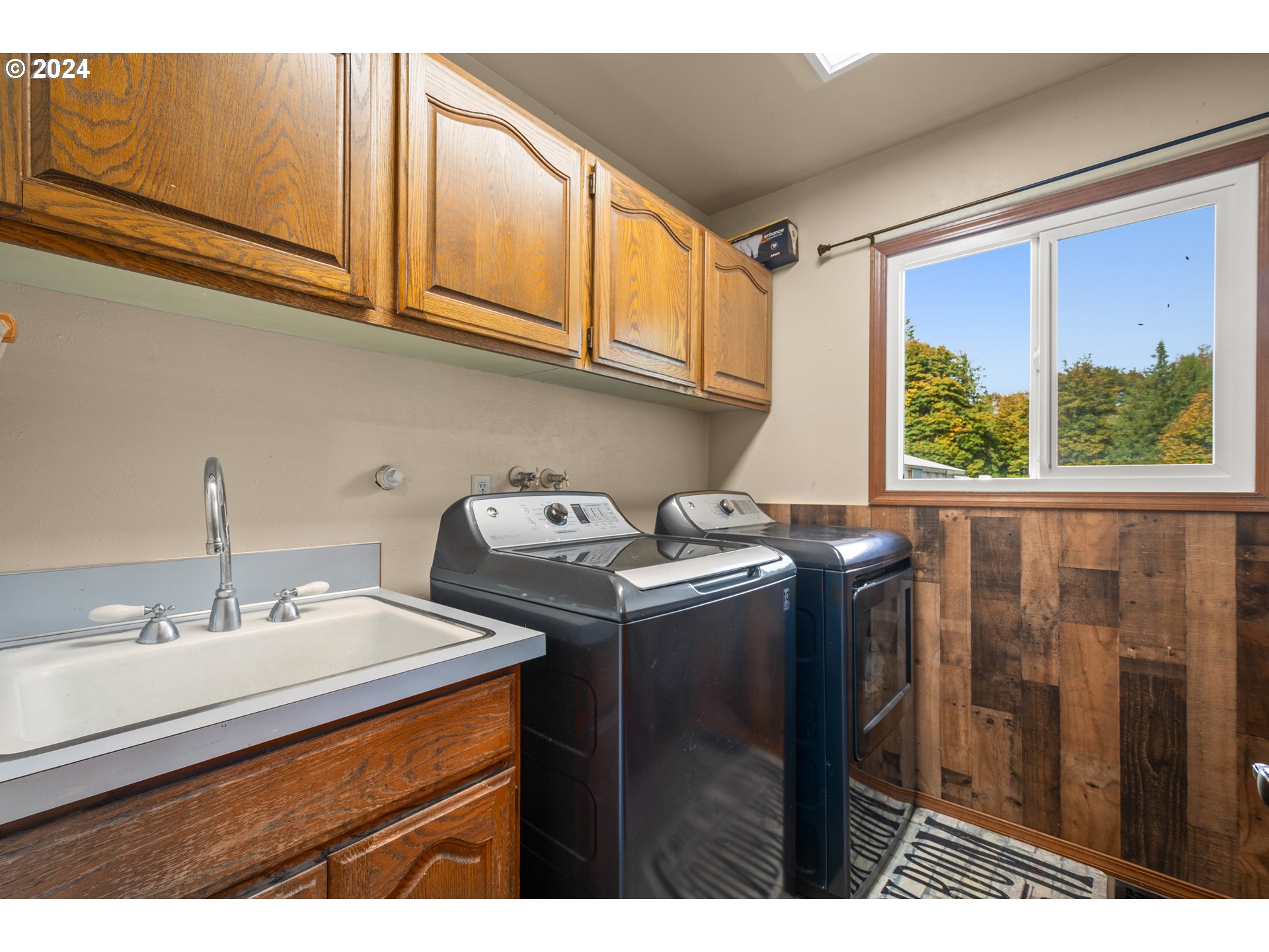 410  Waters Rd, Castle Rock, WA 98611