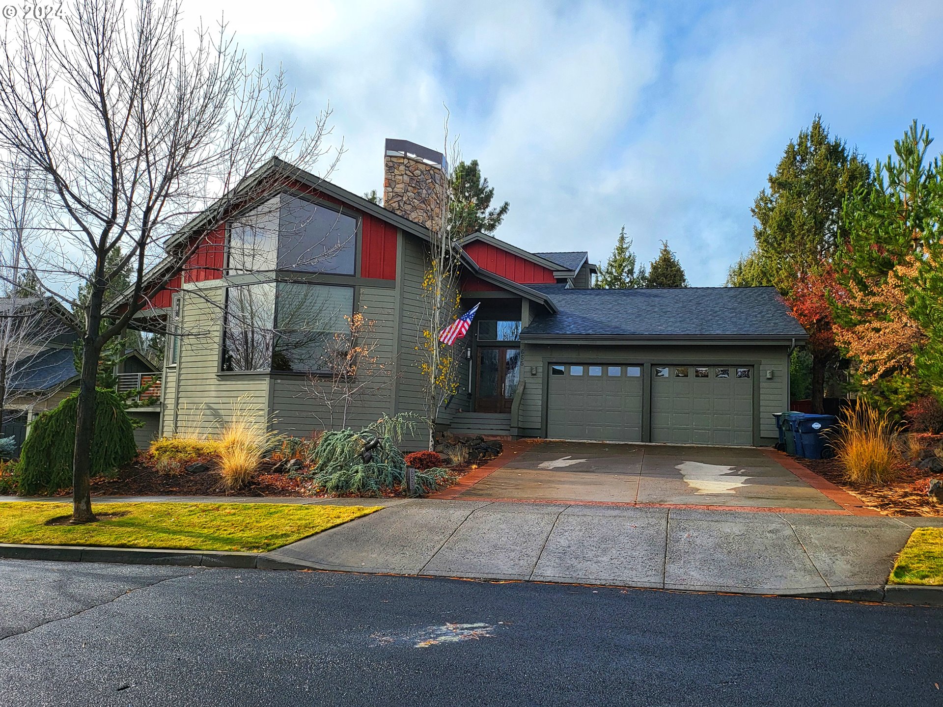 Photo of 655 YOSEMITE DR Bend OR 97703