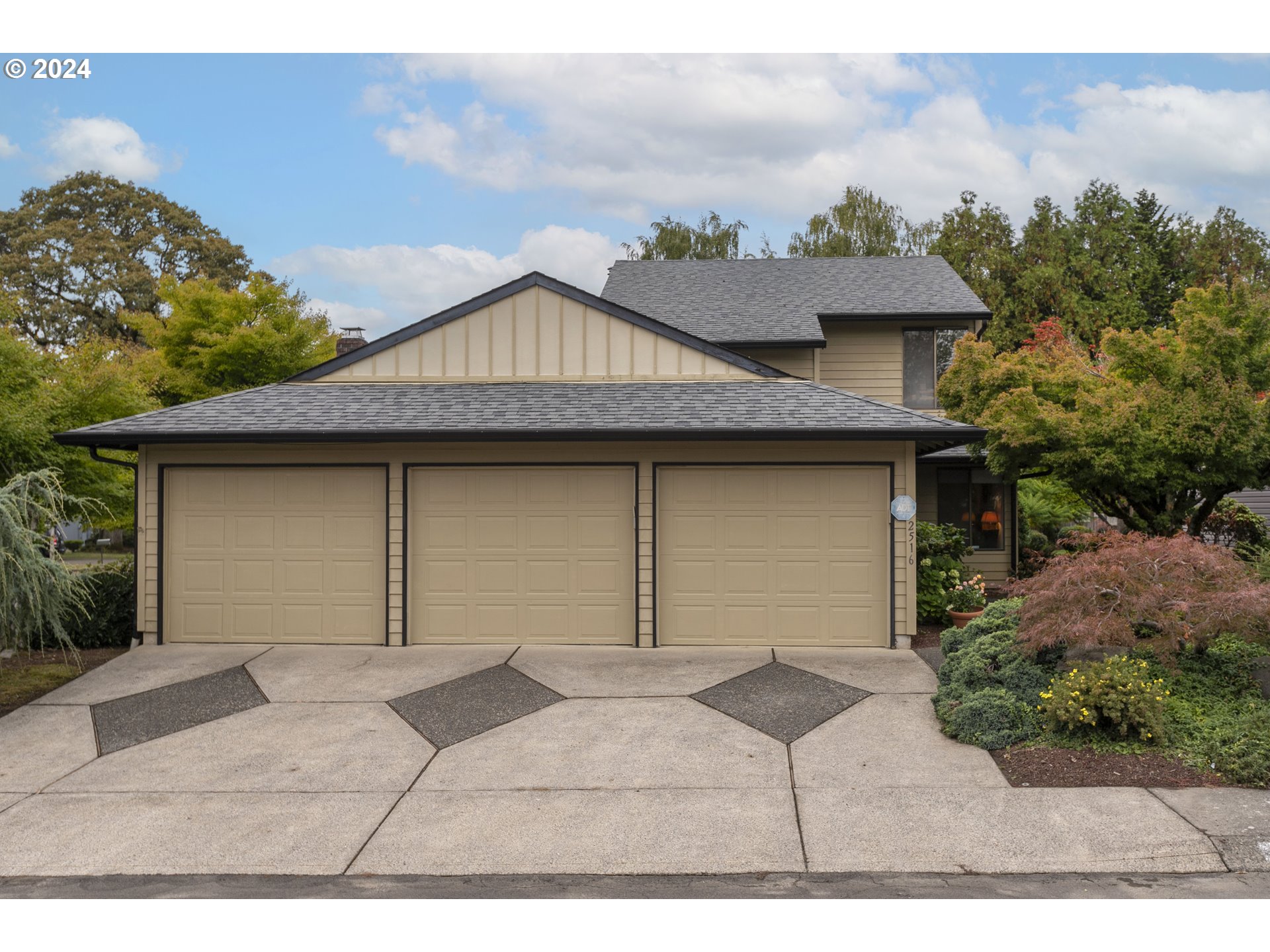 2516 SE Balboa Dr, Vancouver, WA 98683